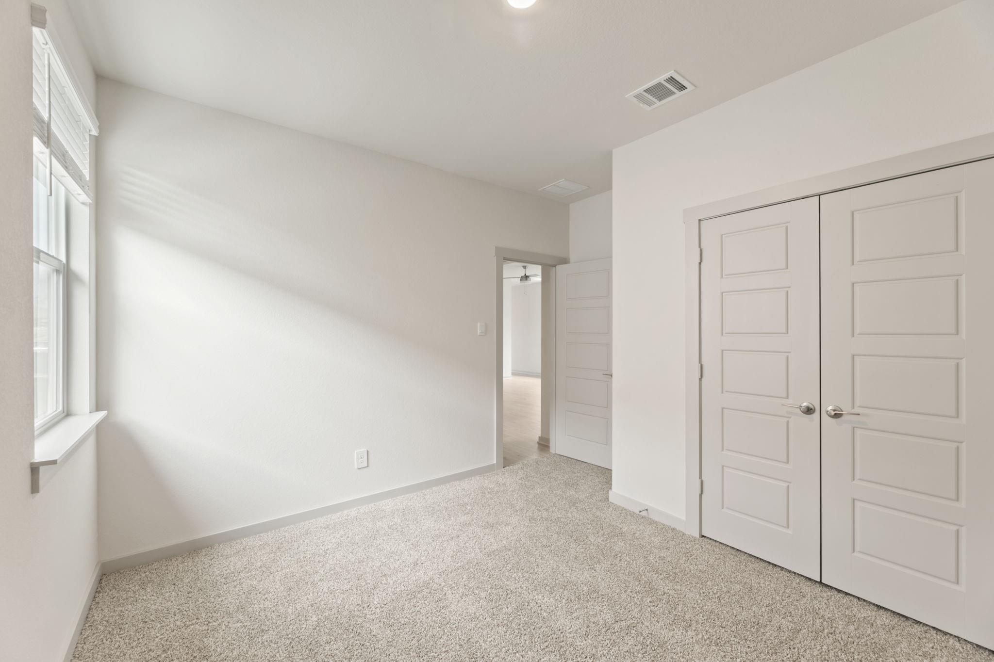 237 Ashford St Property Photo 12