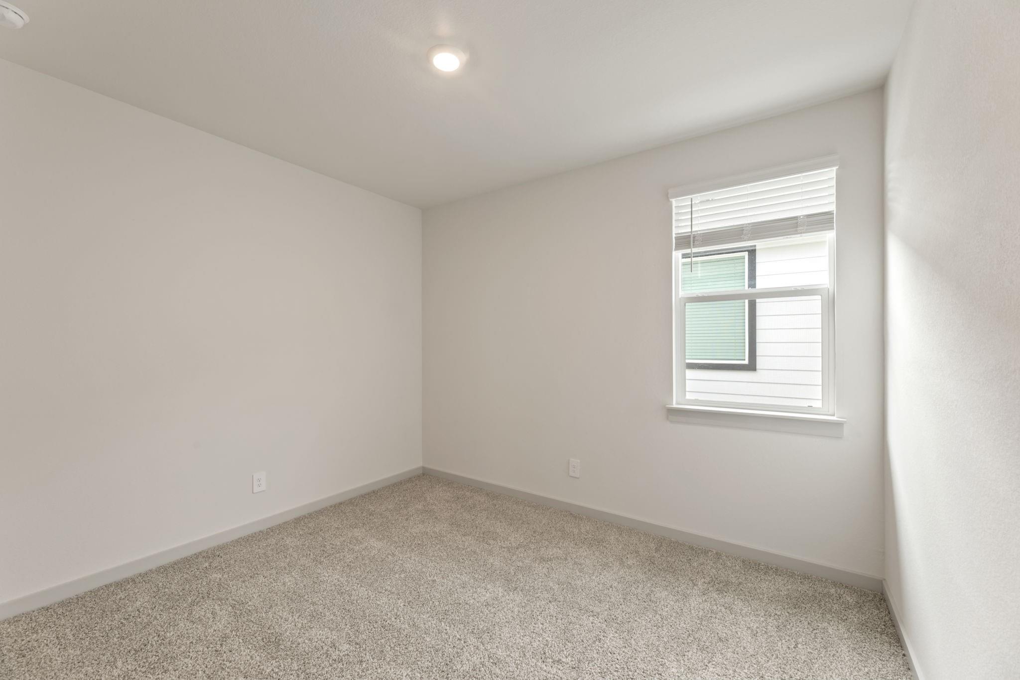 237 Ashford St Property Photo 13