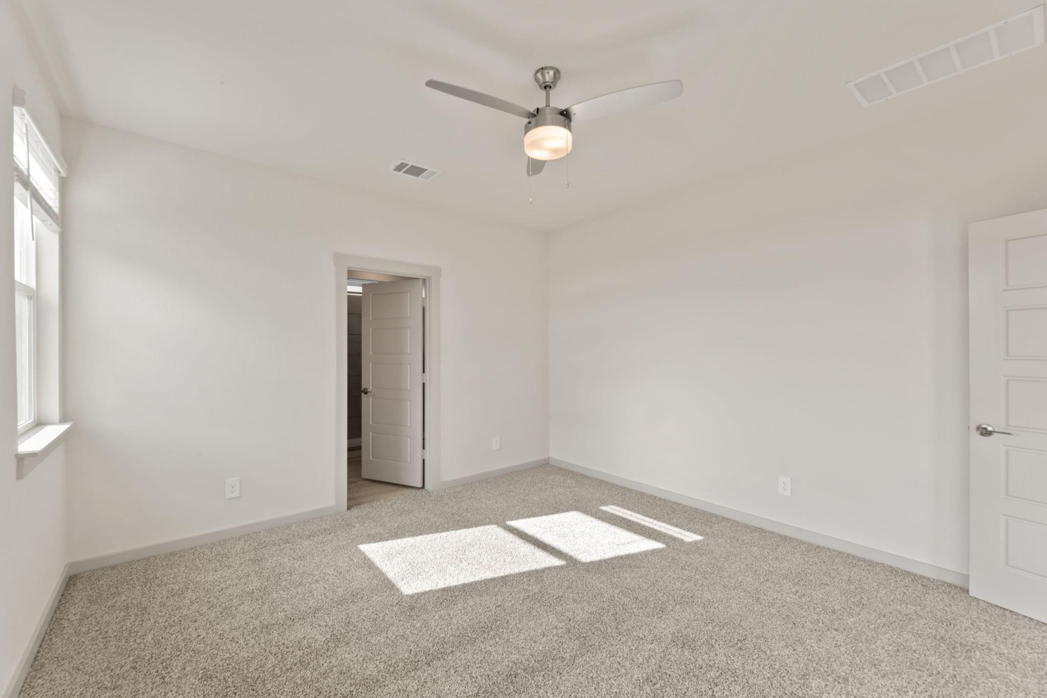 237 Ashford St Property Photo 15