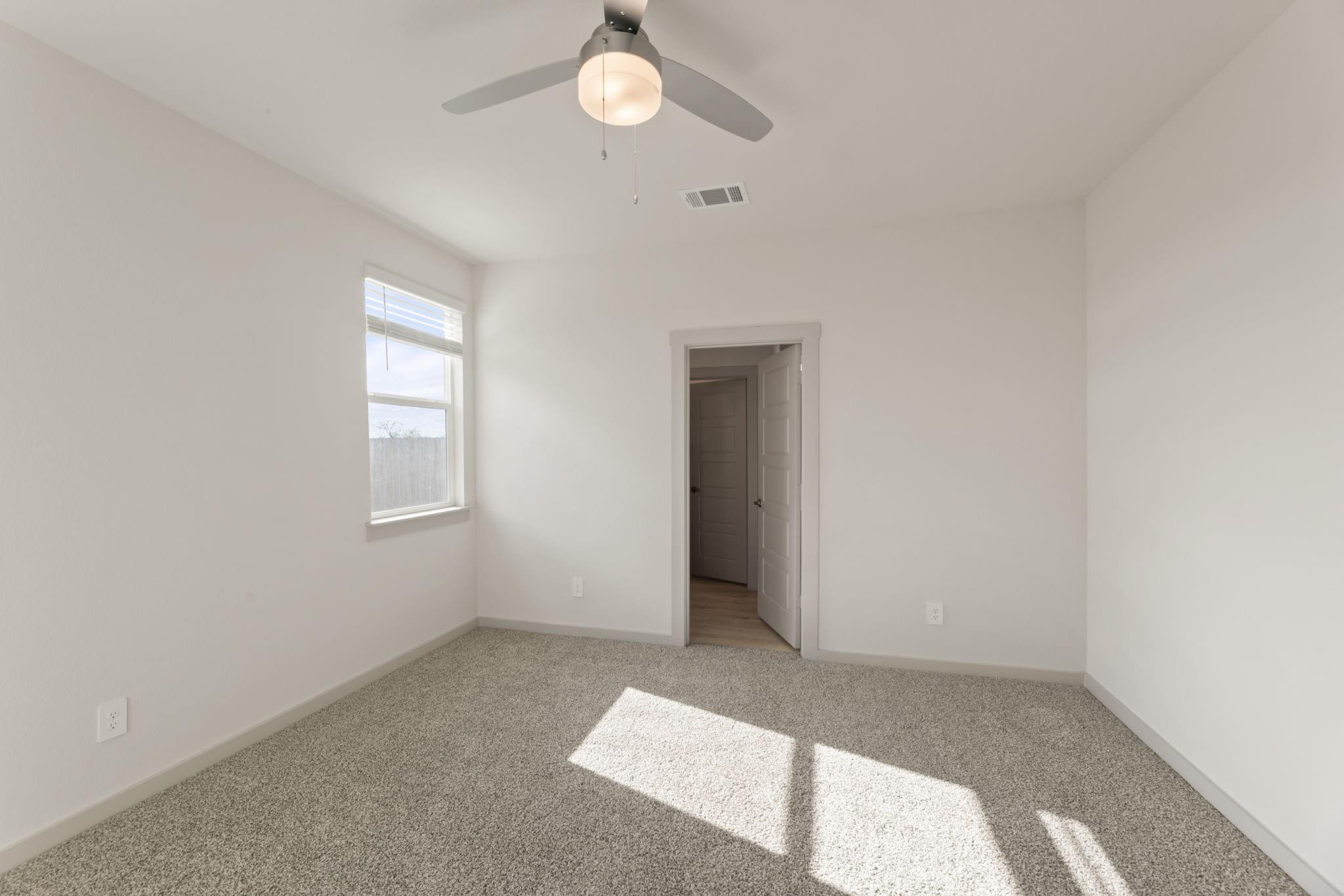 237 Ashford St Property Photo 16