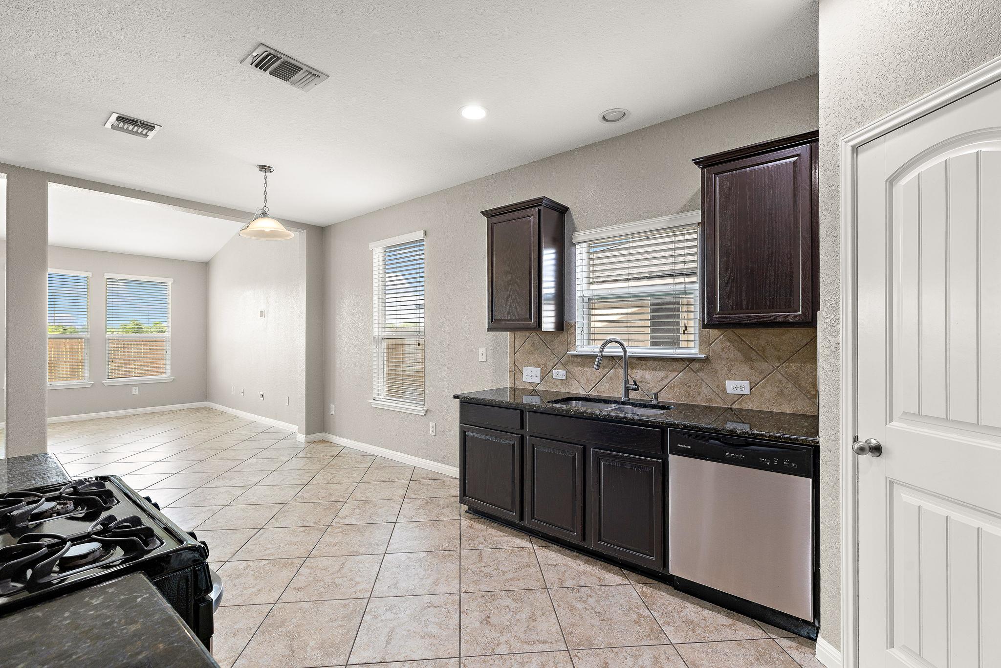 313 Moulins Ln Property Photo 15