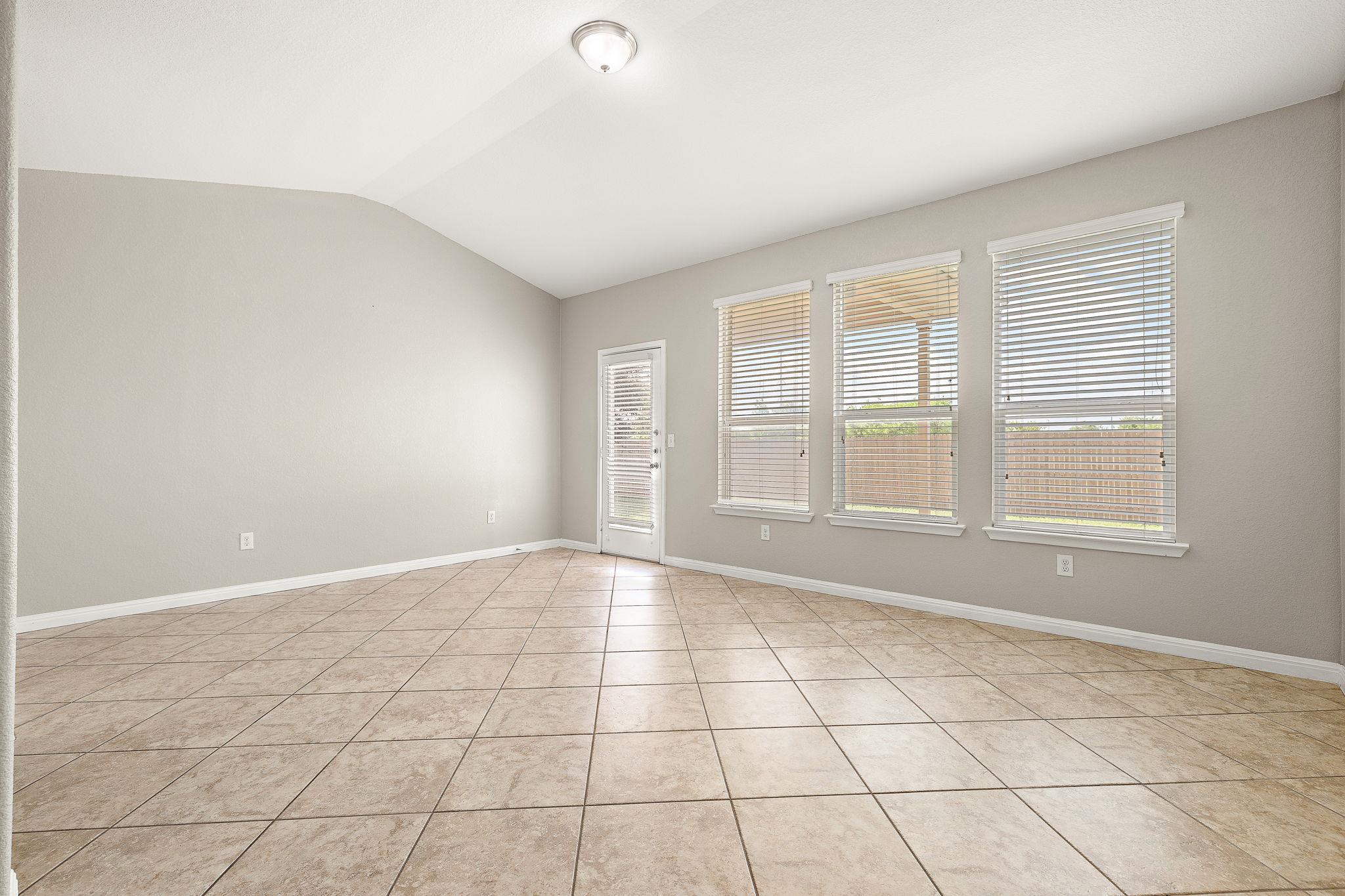 313 Moulins Ln Property Photo 21