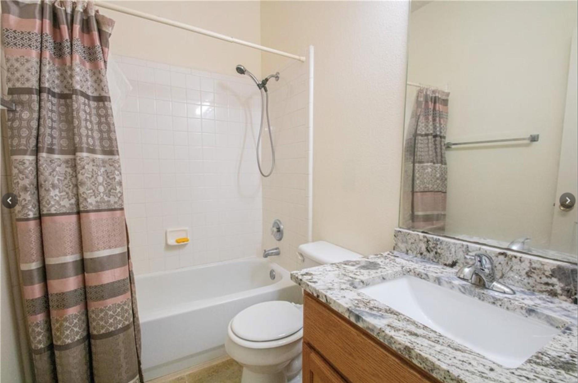 11603 Marshall St Property Photo 7