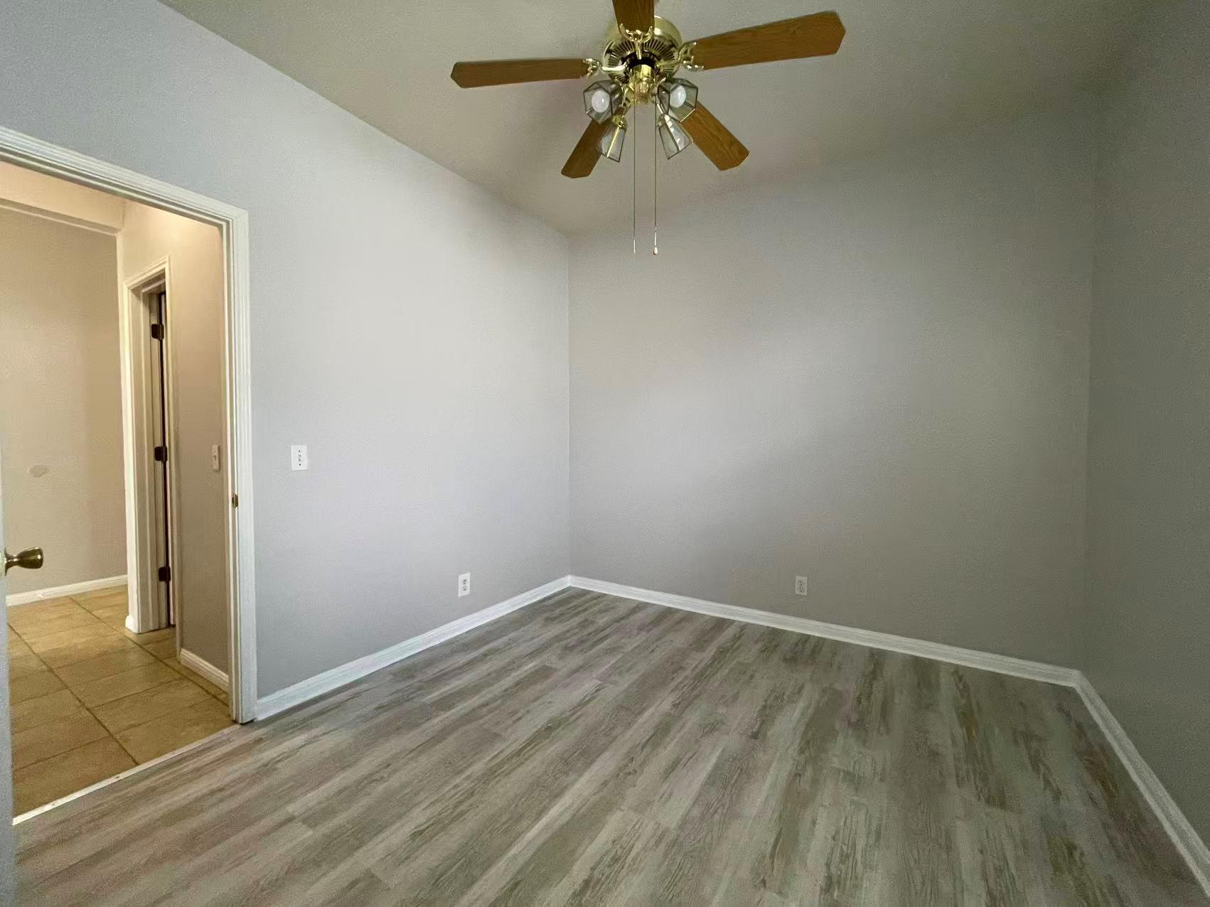 11603 Marshall St Property Photo 10