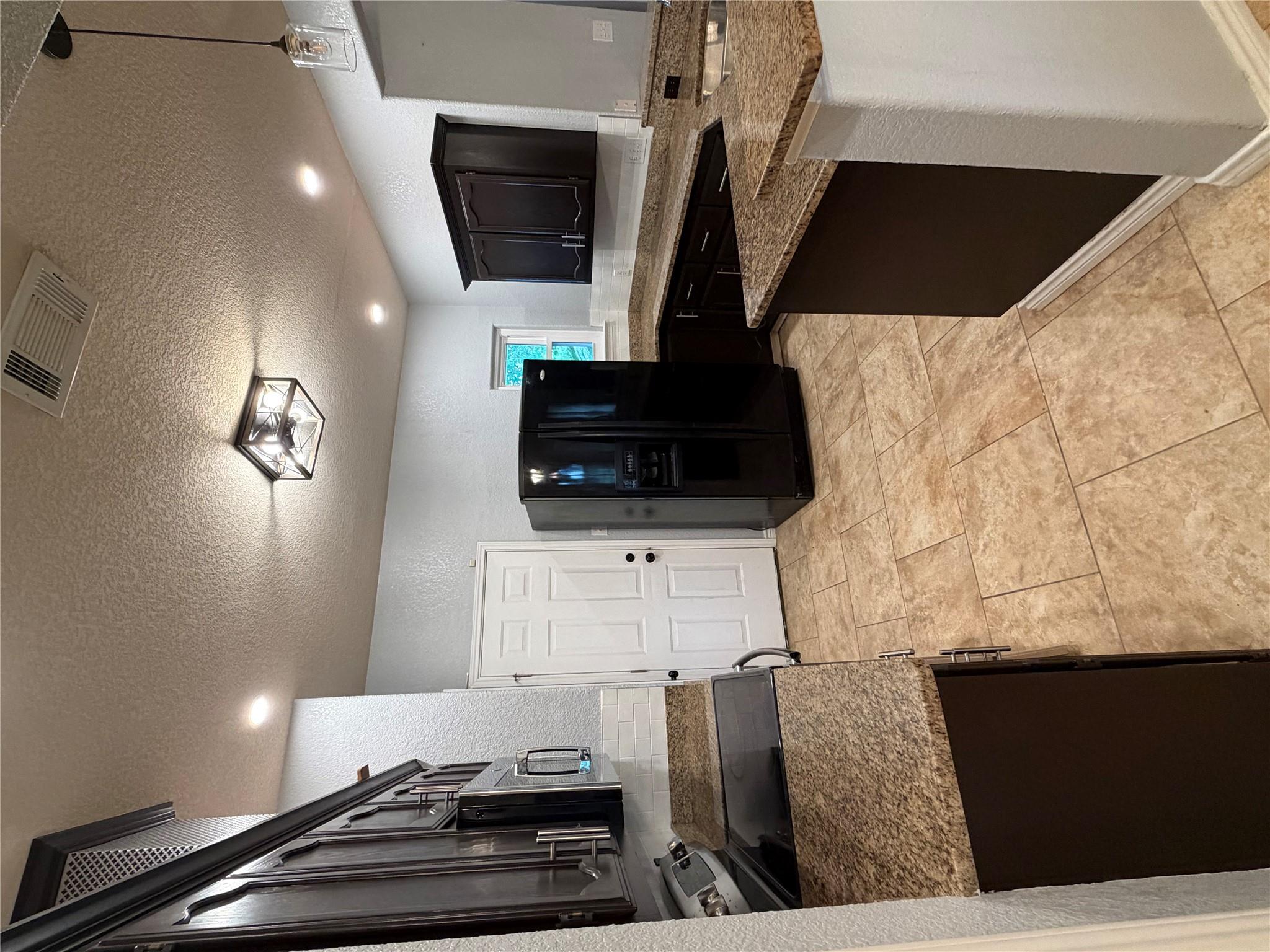 484 Cordova Loop Property Photo 17