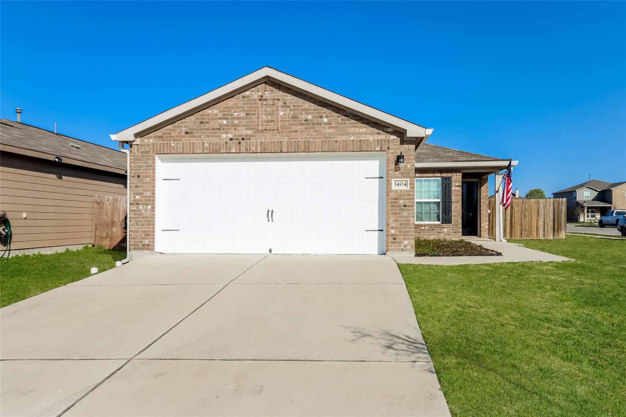 1404 Breanna Ln Property Photo 1