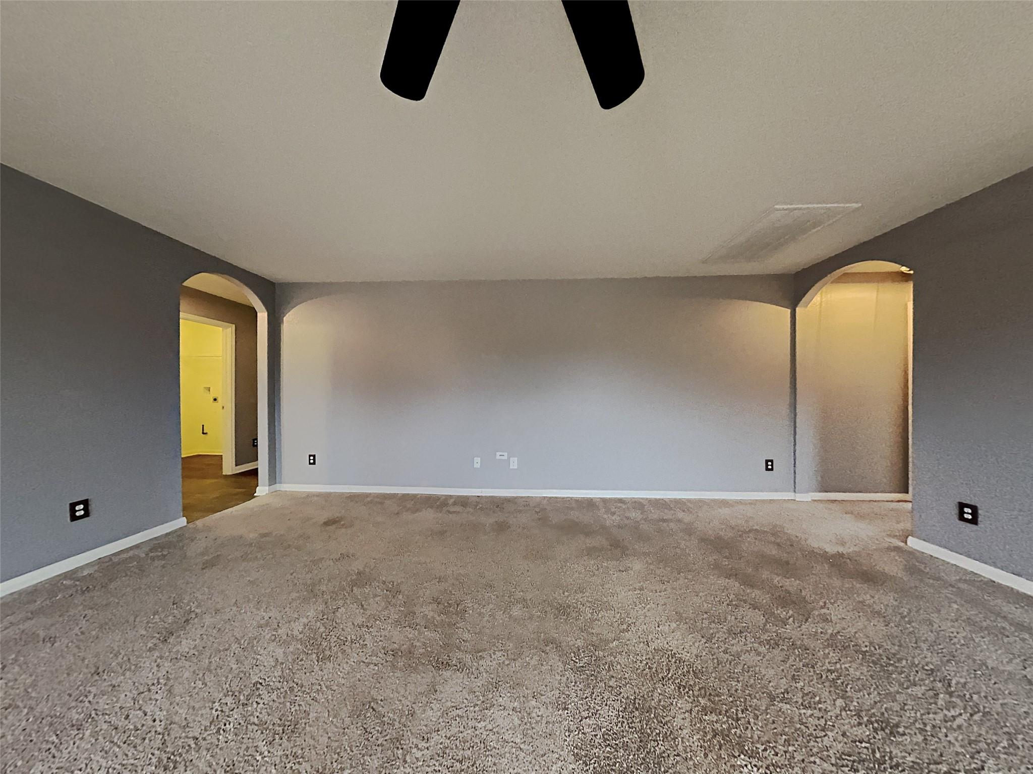 1404 Breanna Ln Property Photo 3