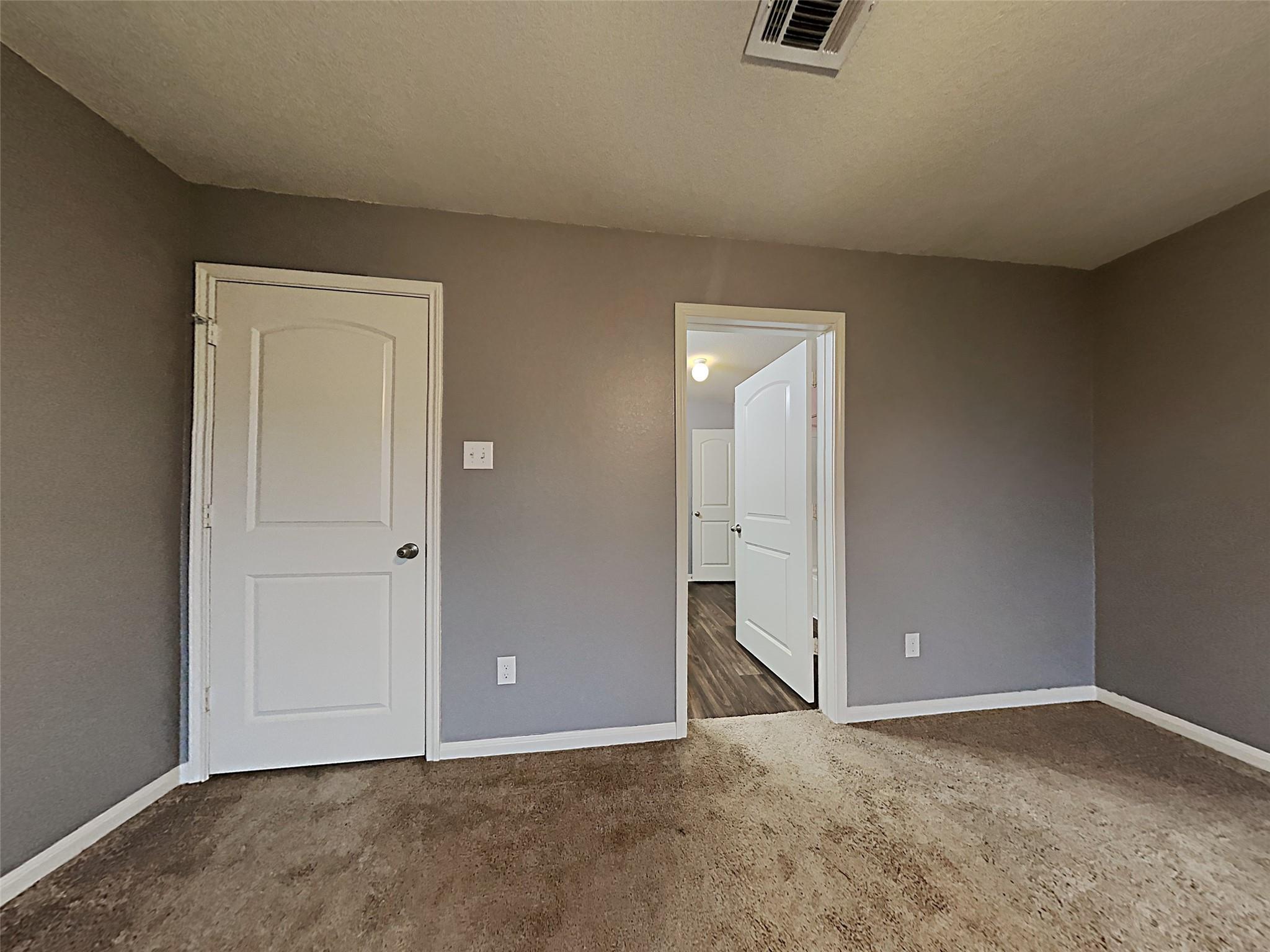 1404 Breanna Ln Property Photo 8