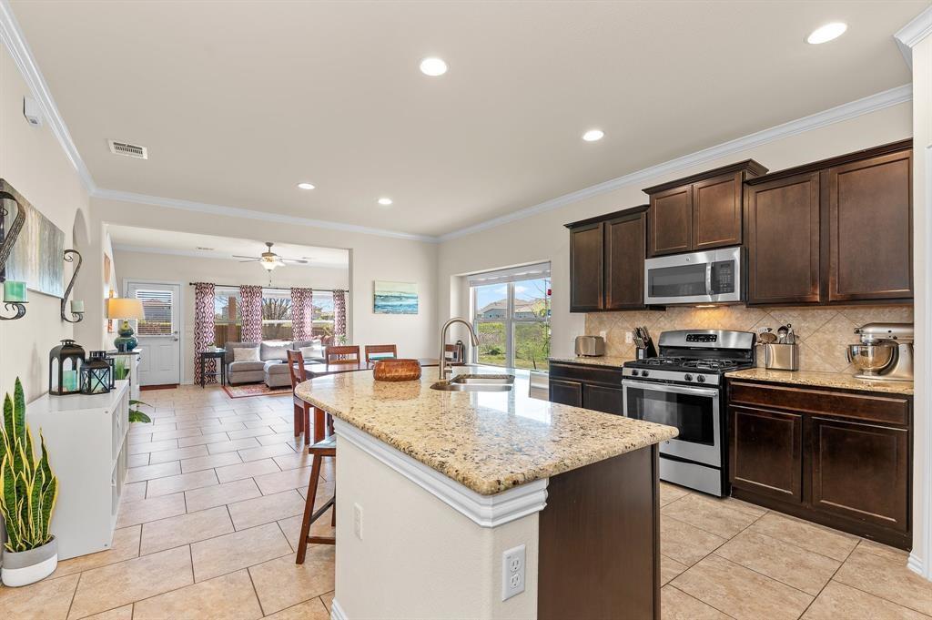 10429 Crescendo Ln Property Photo 5