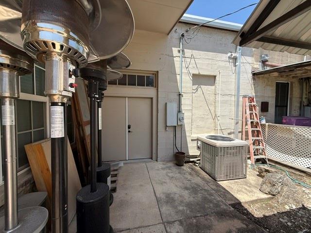 124 W Vaughan St Property Photo 10