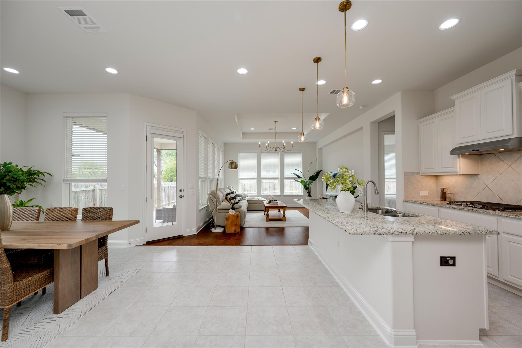 7107 Calpe Dr Property Photo 7