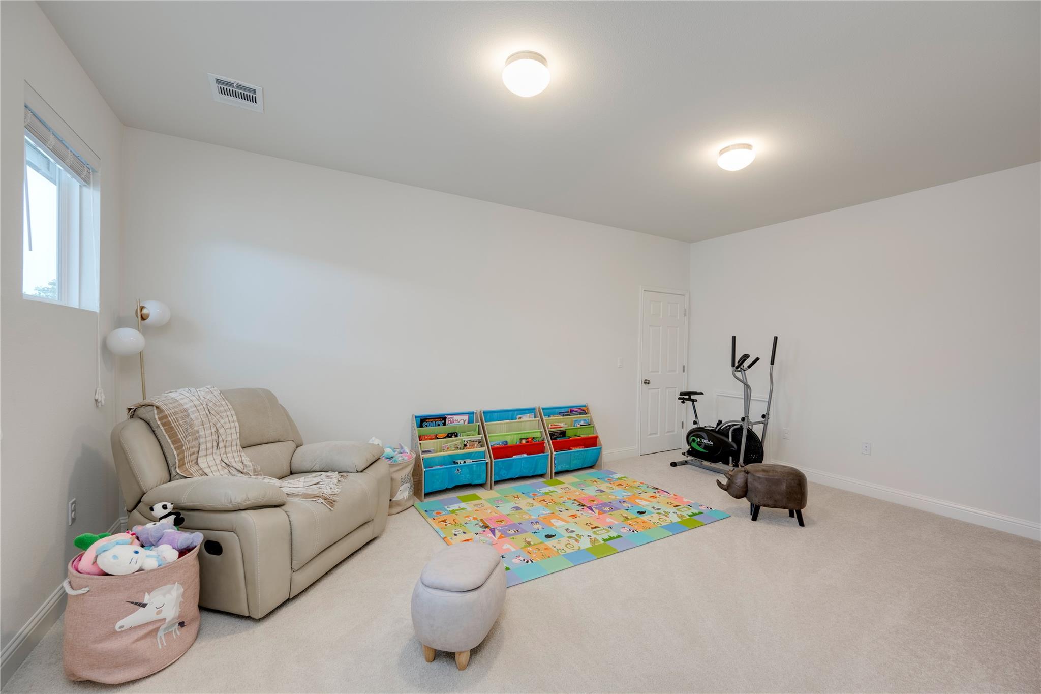 7107 Calpe Dr Property Photo 13