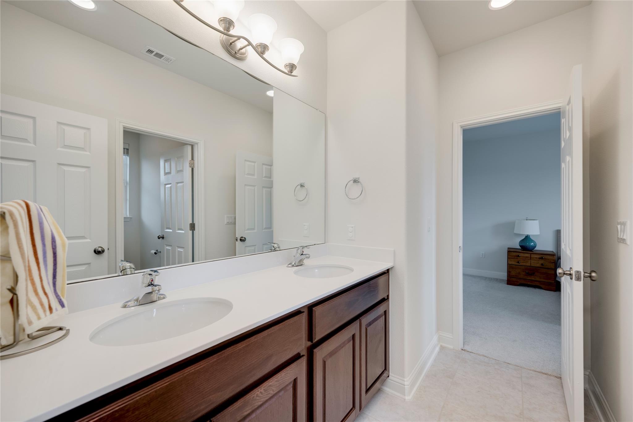 7107 Calpe Dr Property Photo 15