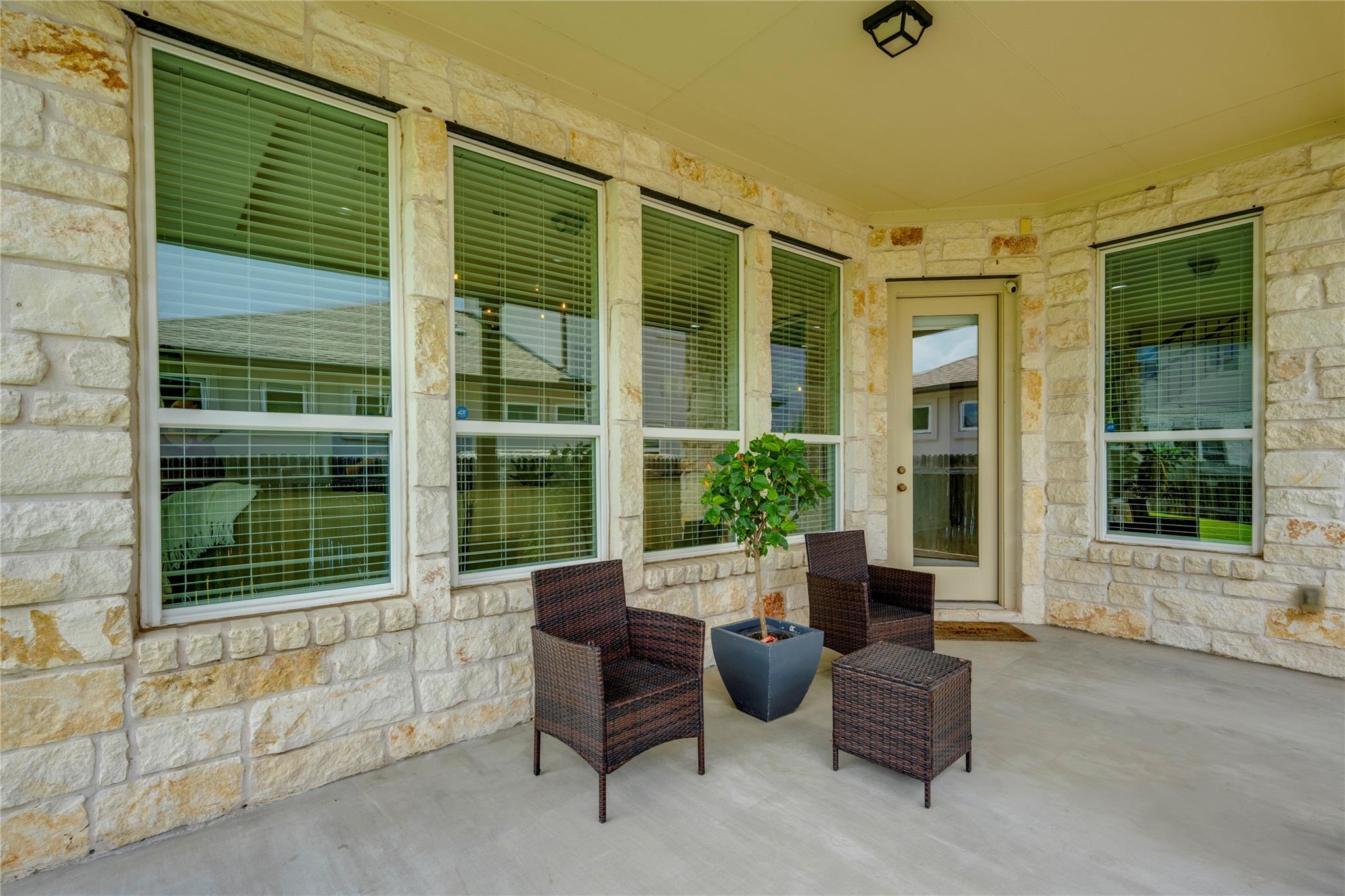 7107 Calpe Dr Property Photo 22