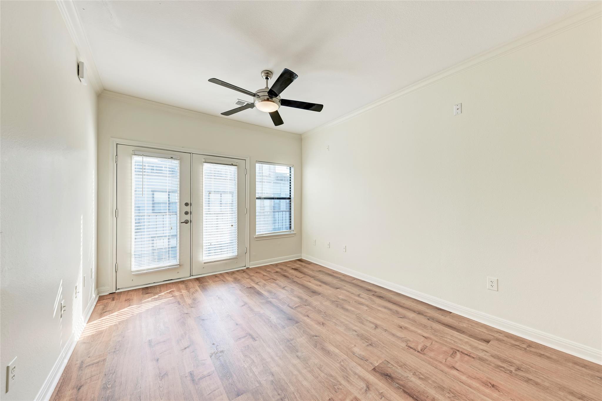 2502 Leon St #518 Property Photo 5