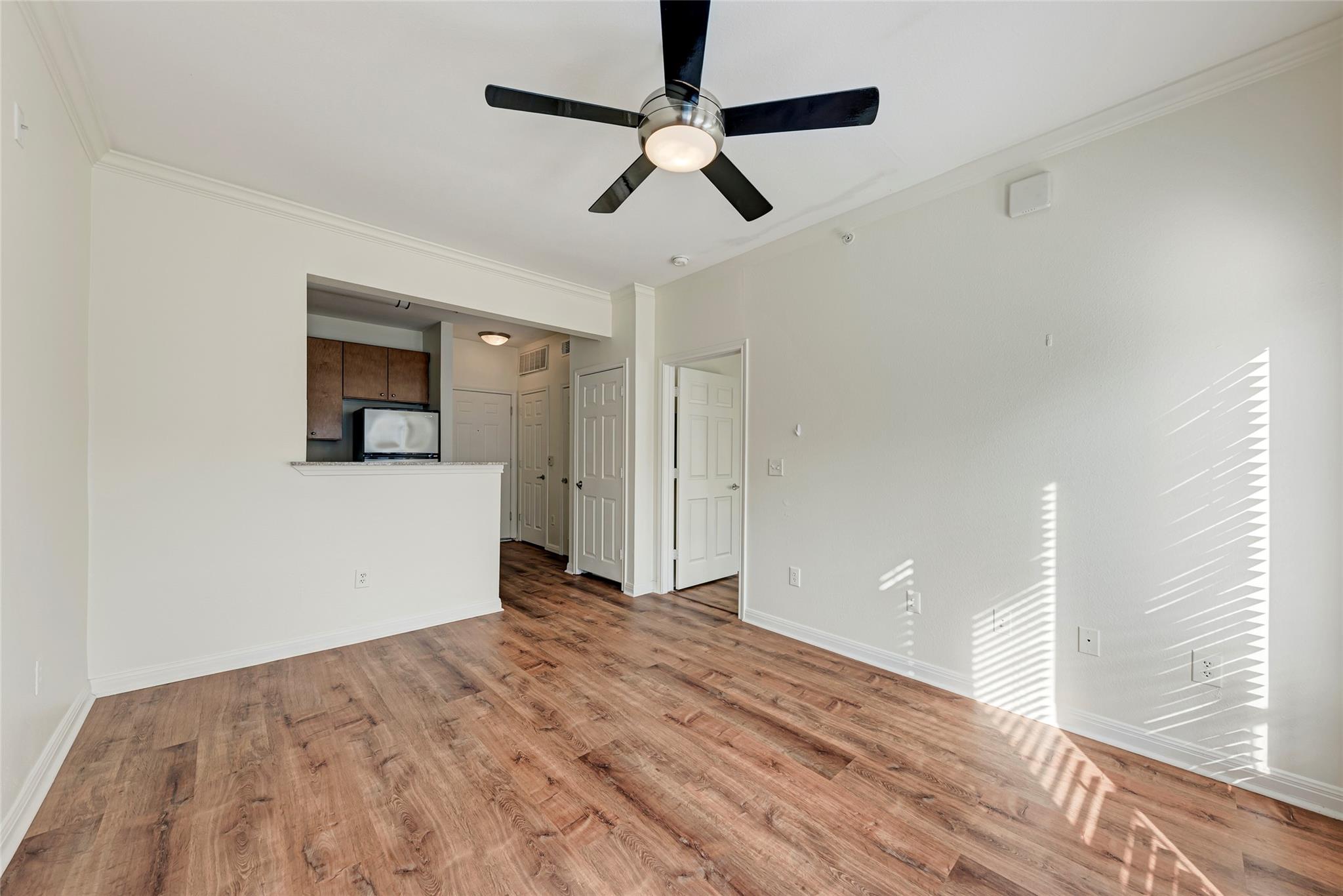 2502 Leon St #518 Property Photo 7