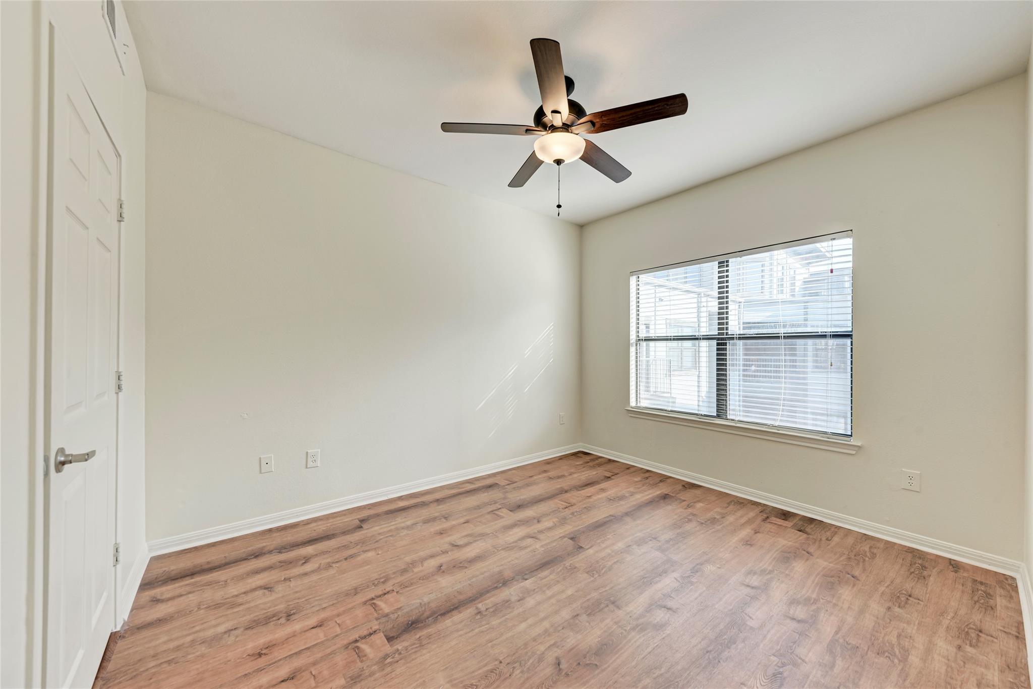 2502 Leon St #518 Property Photo 8