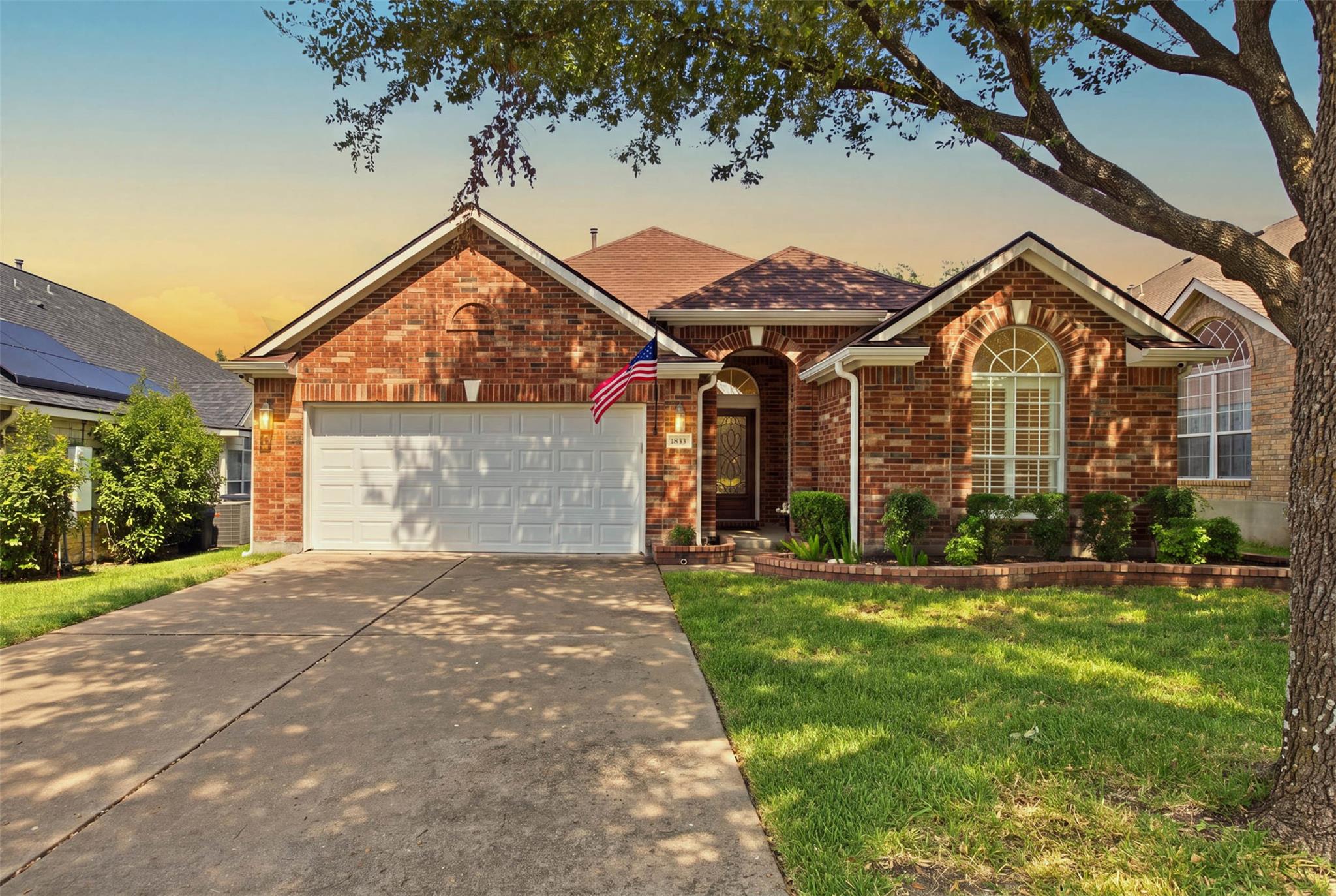 1833 Paradise Ridge Dr Property Photo 1