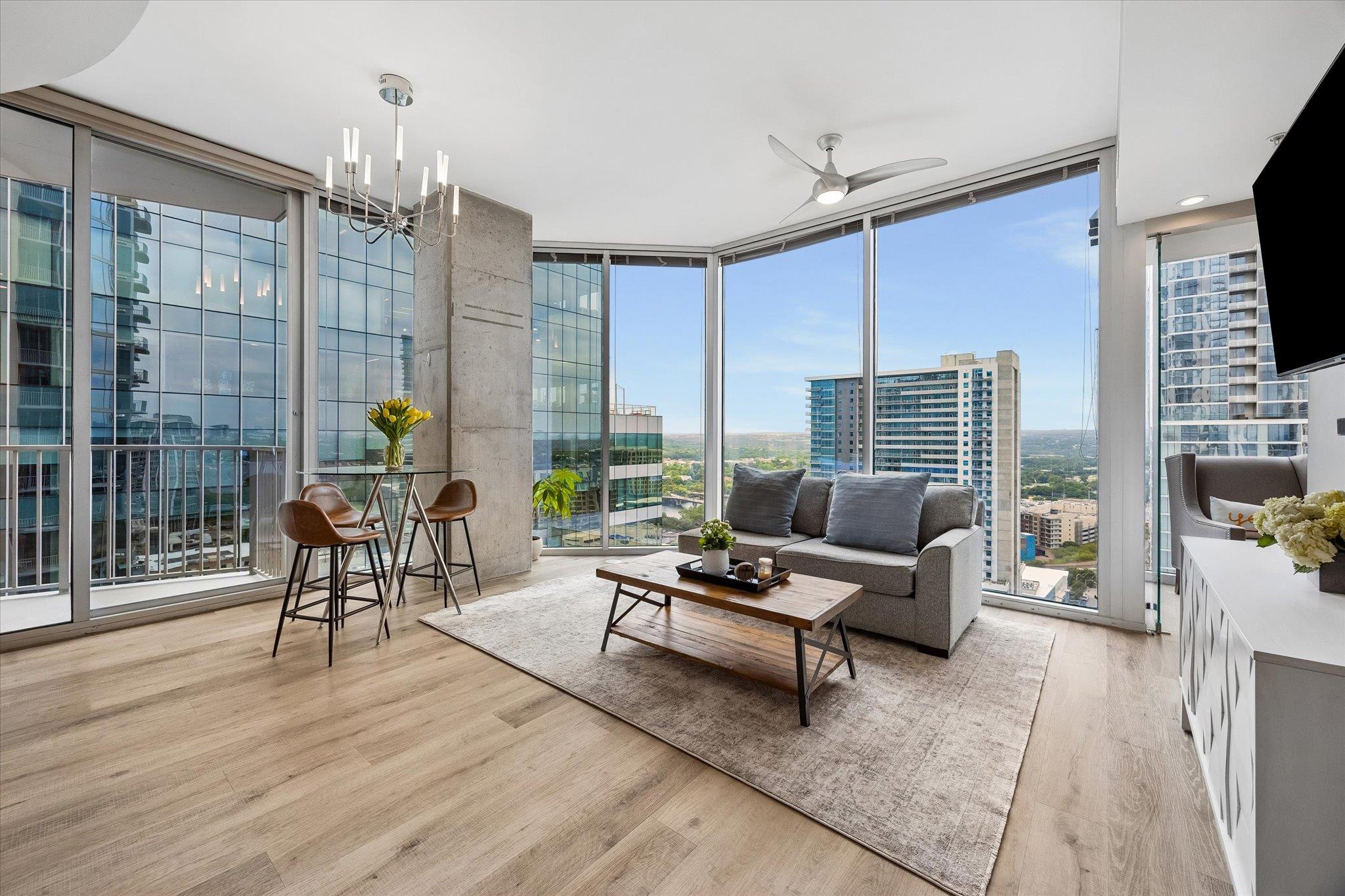 360 Nueces St #2302 Property Photo 3