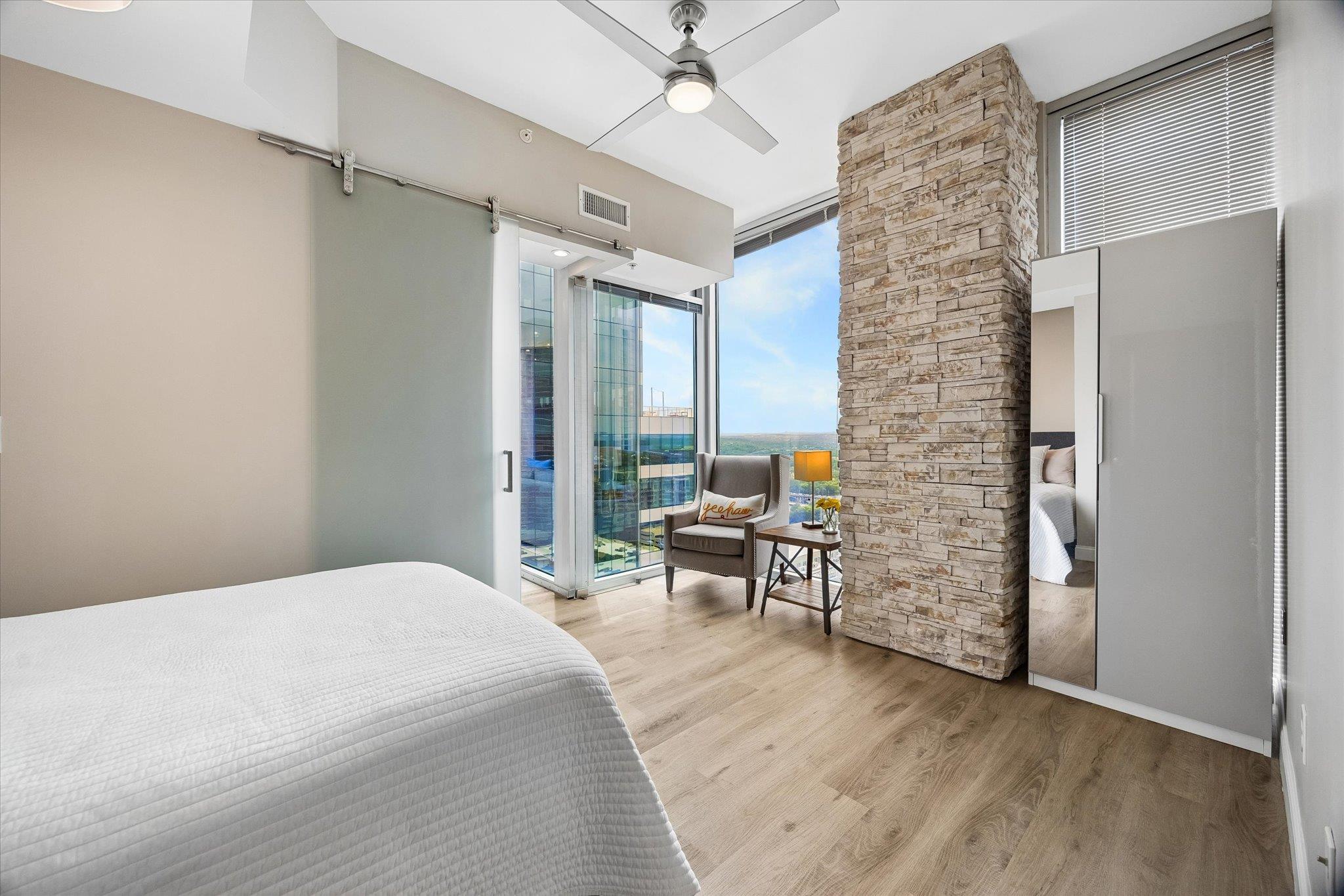 360 Nueces St #2302 Property Photo 12
