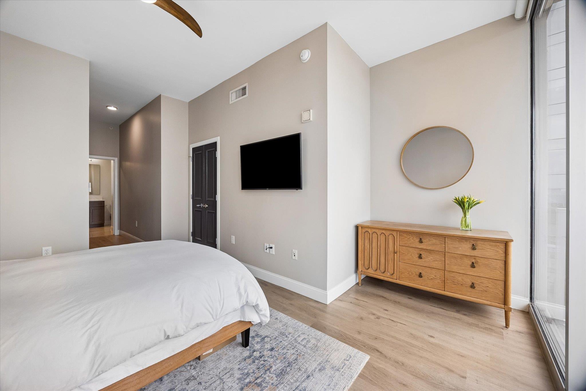 360 Nueces St #2302 Property Photo 14