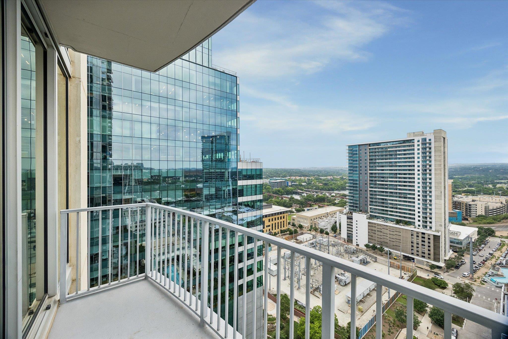 360 Nueces St #2302 Property Photo 16
