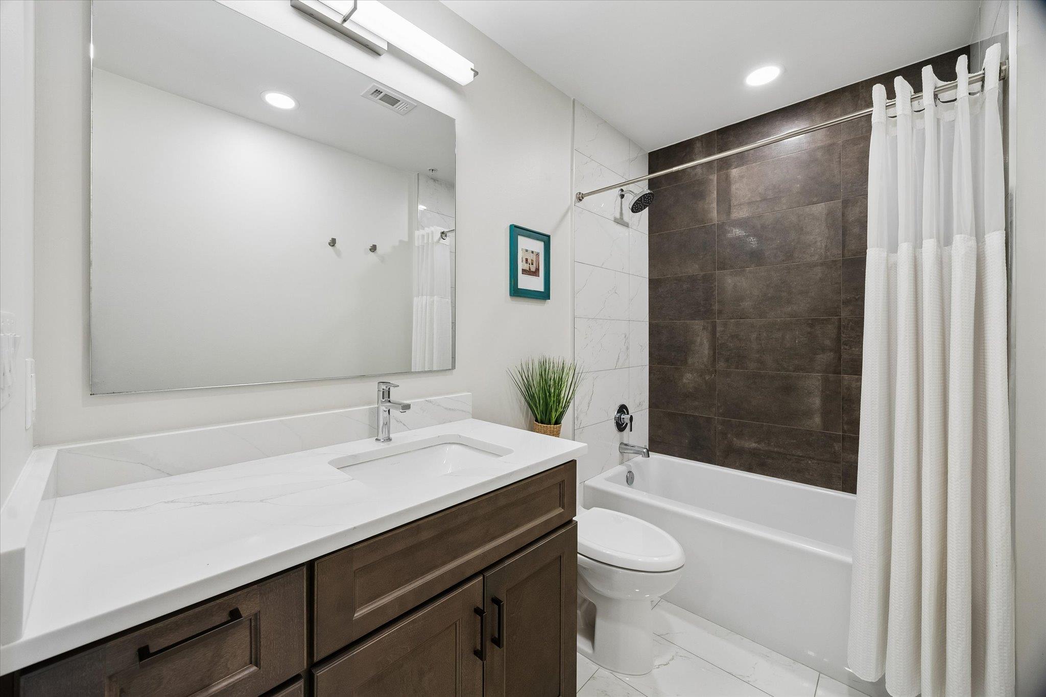360 Nueces St #2302 Property Photo 19