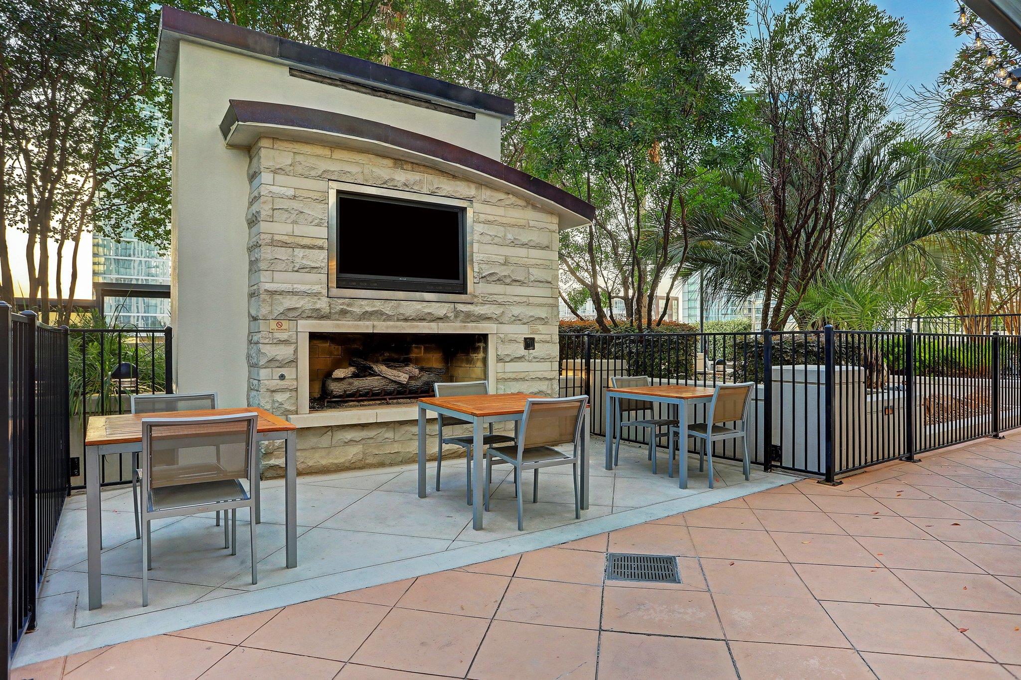 360 Nueces St #2302 Property Photo 27