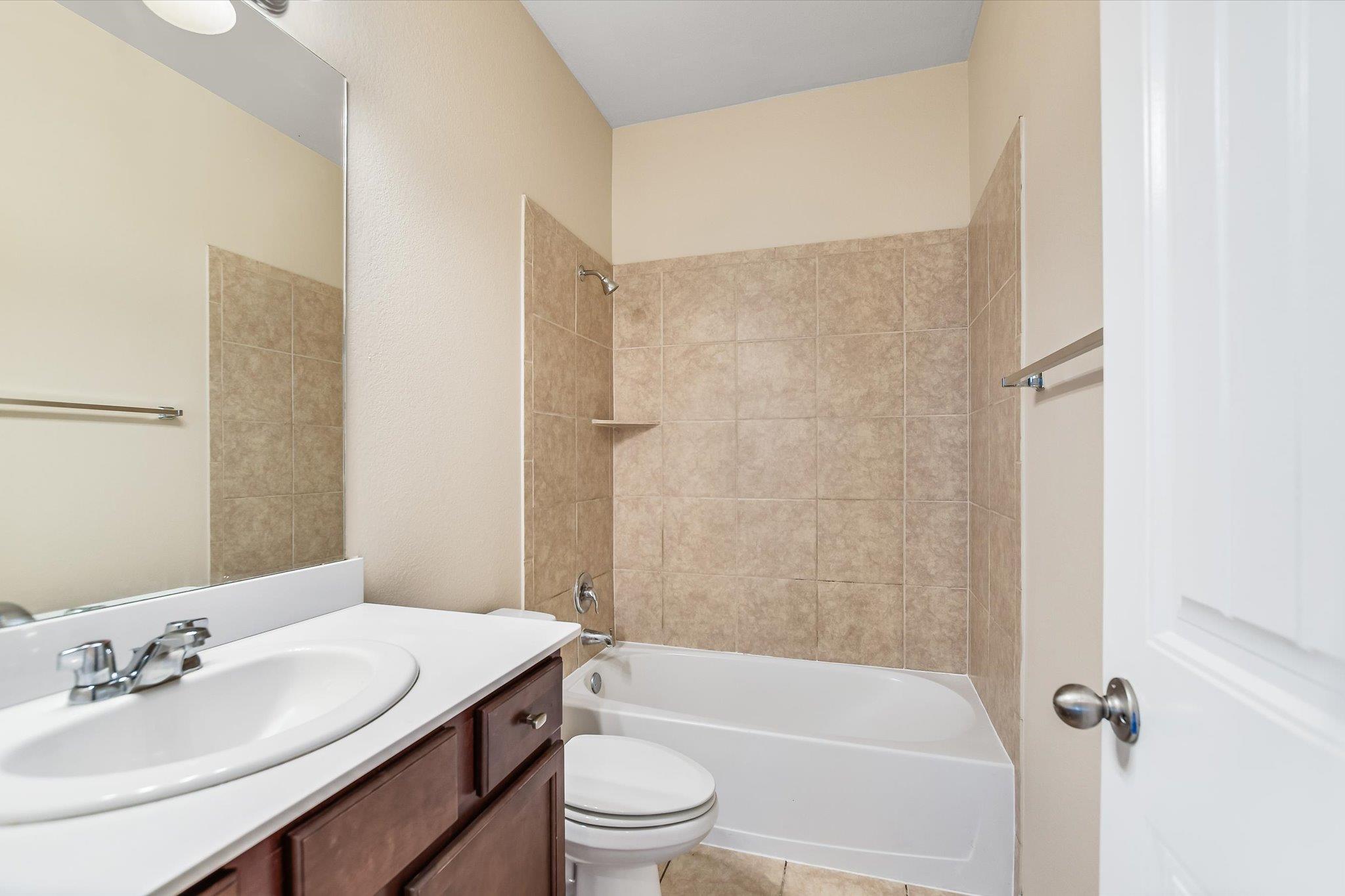 19216 Kimberlite Dr Property Photo 8