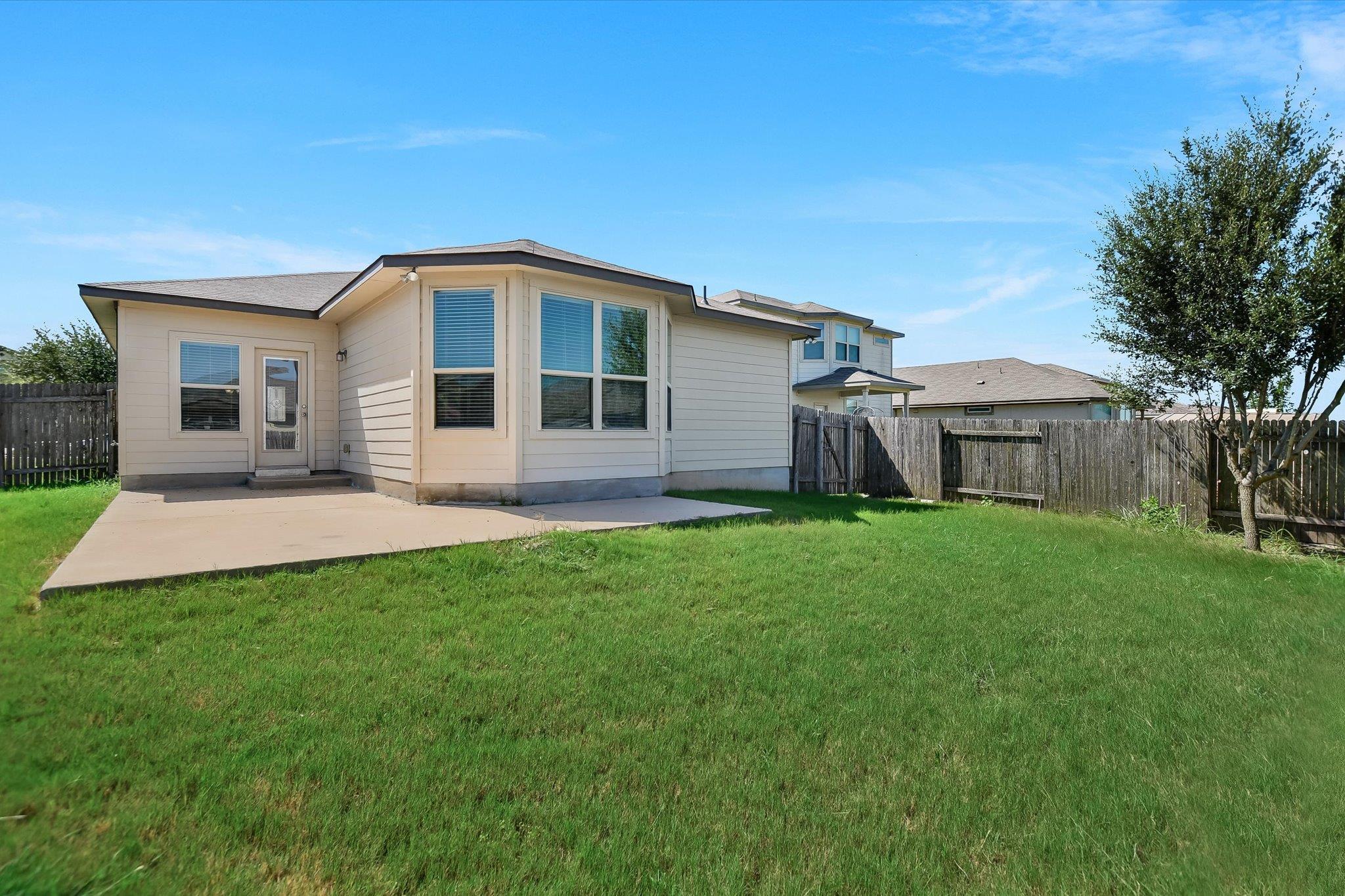 19216 Kimberlite Dr Property Photo 10