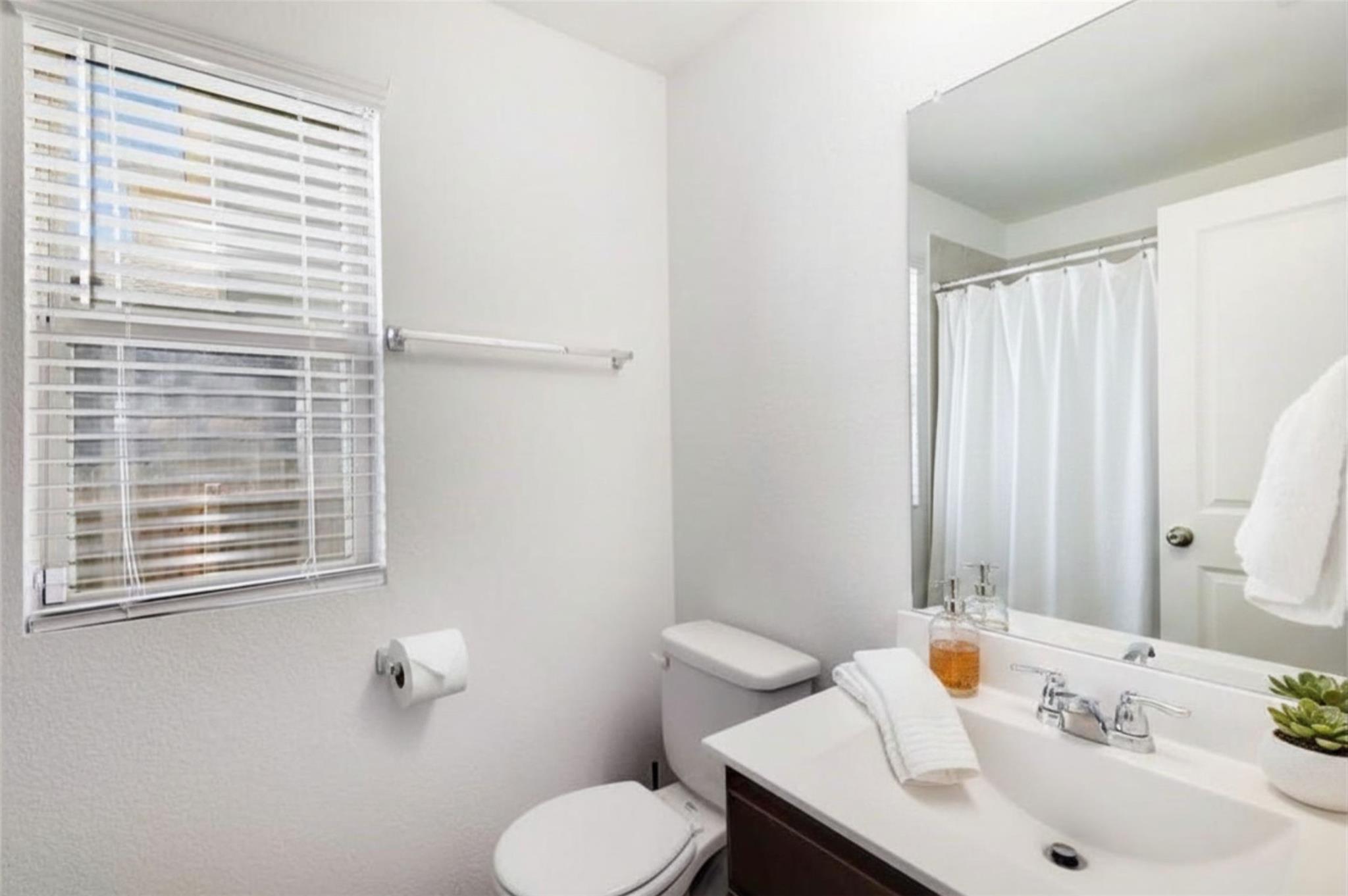 21416 Bird Wing Dr Property Photo 12