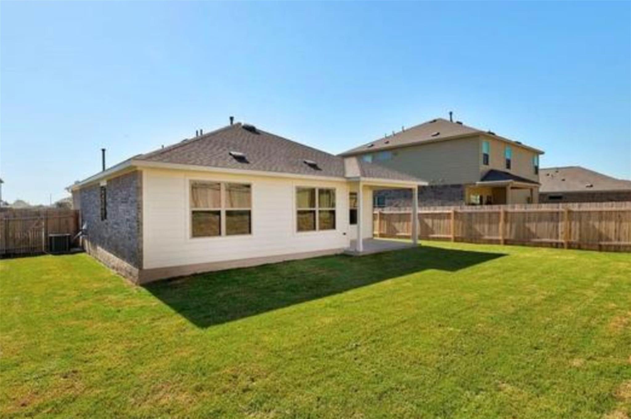 21416 Bird Wing Dr Property Photo 15