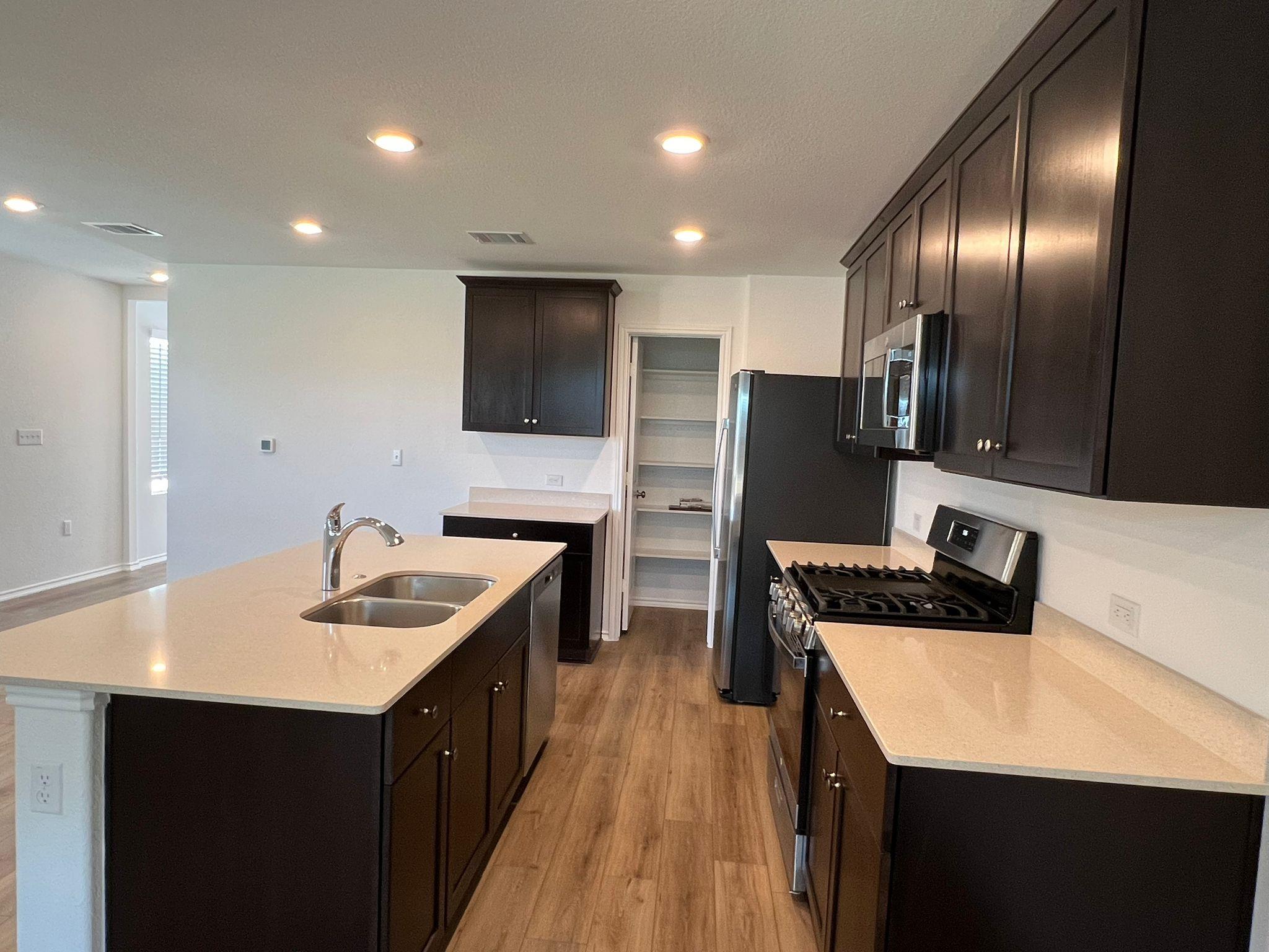 7221 Spotted Leaf Way Property Photo 4