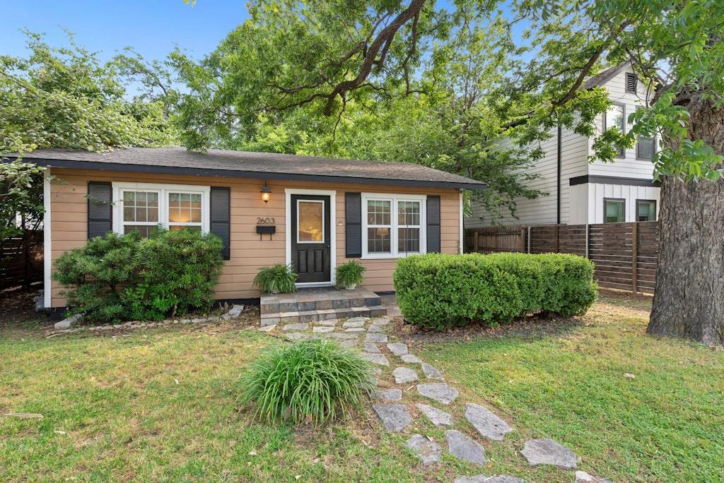2603 Hidalgo ST Property Photo 1