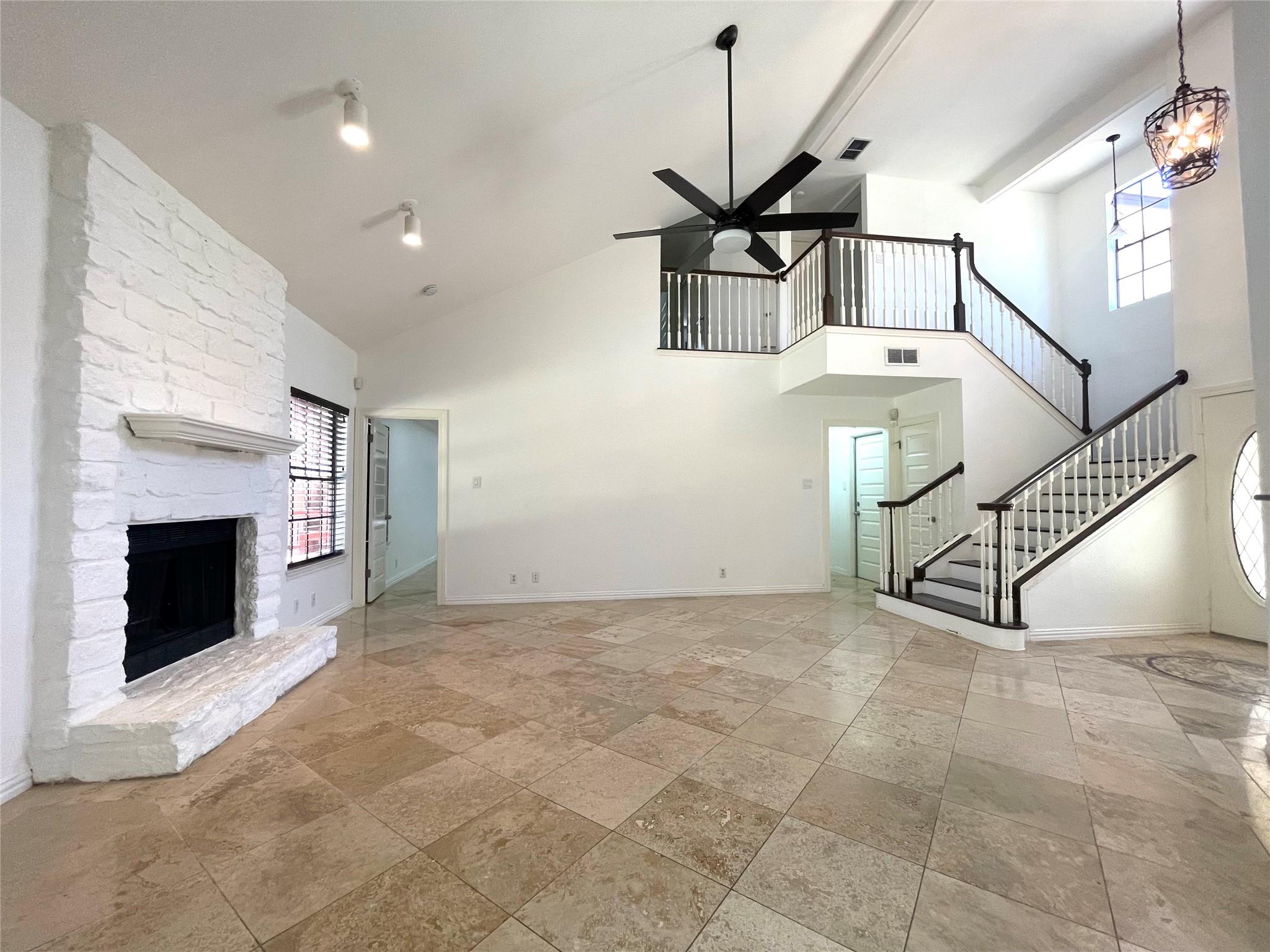 10431 Scotland Well Dr Property Photo 6
