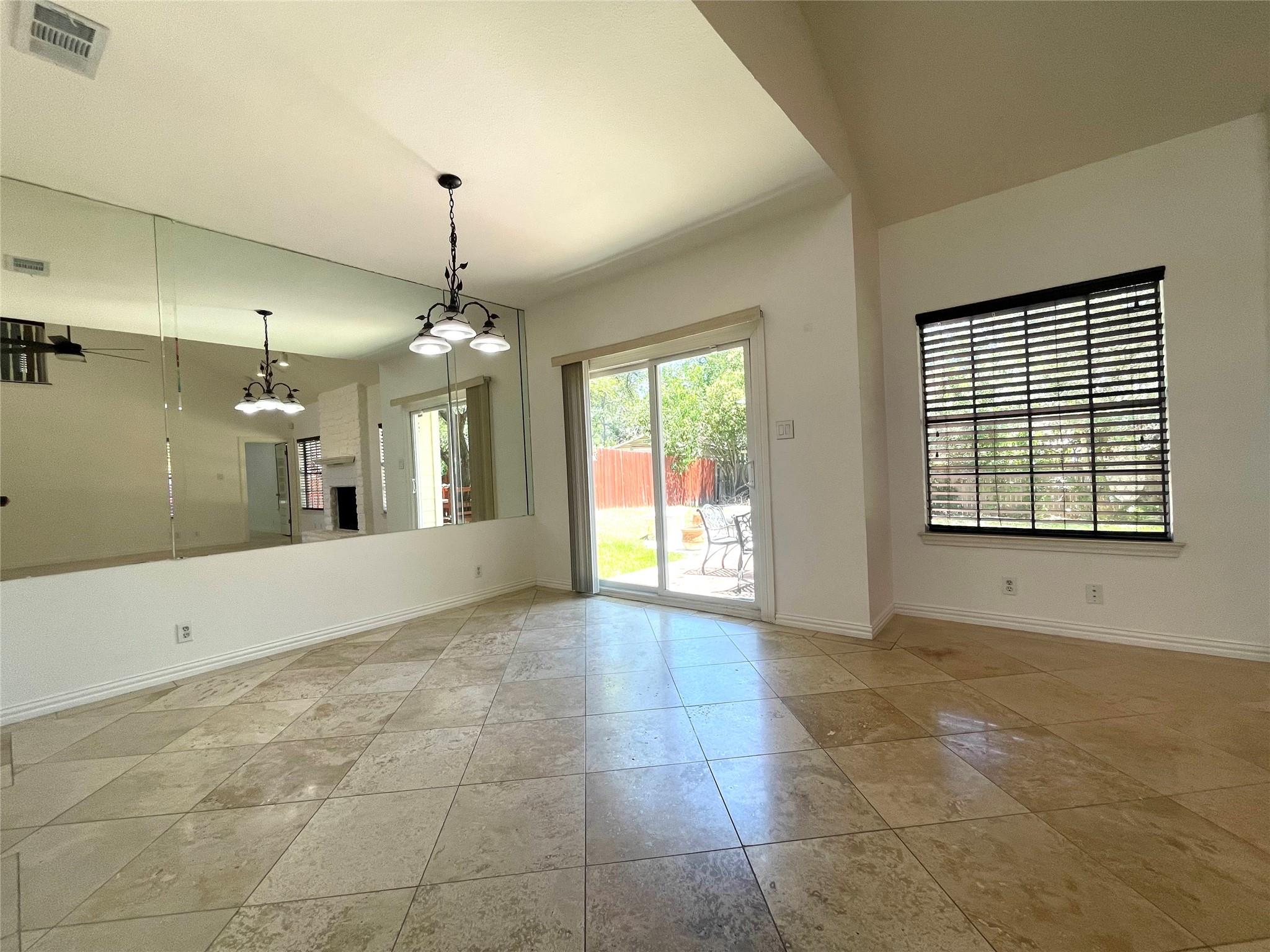 10431 Scotland Well Dr Property Photo 14