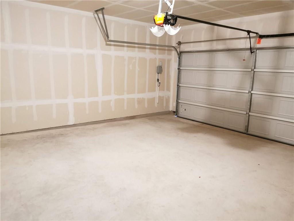 10504 Alemoor Dr Property Photo 4
