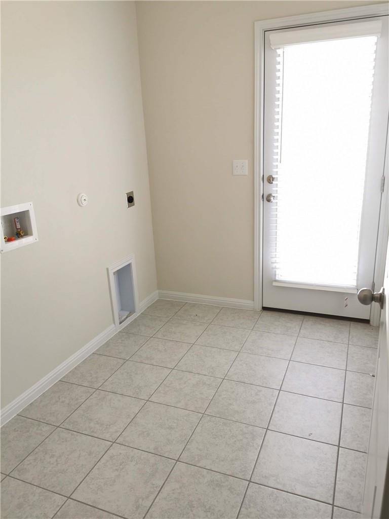 10504 Alemoor Dr Property Photo 9