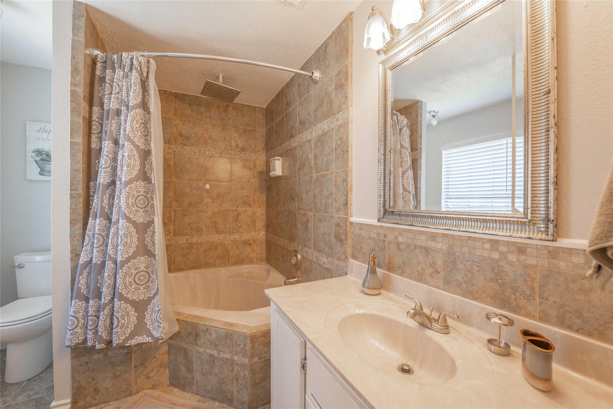 2608 Willow Springs Rd Property Photo 7