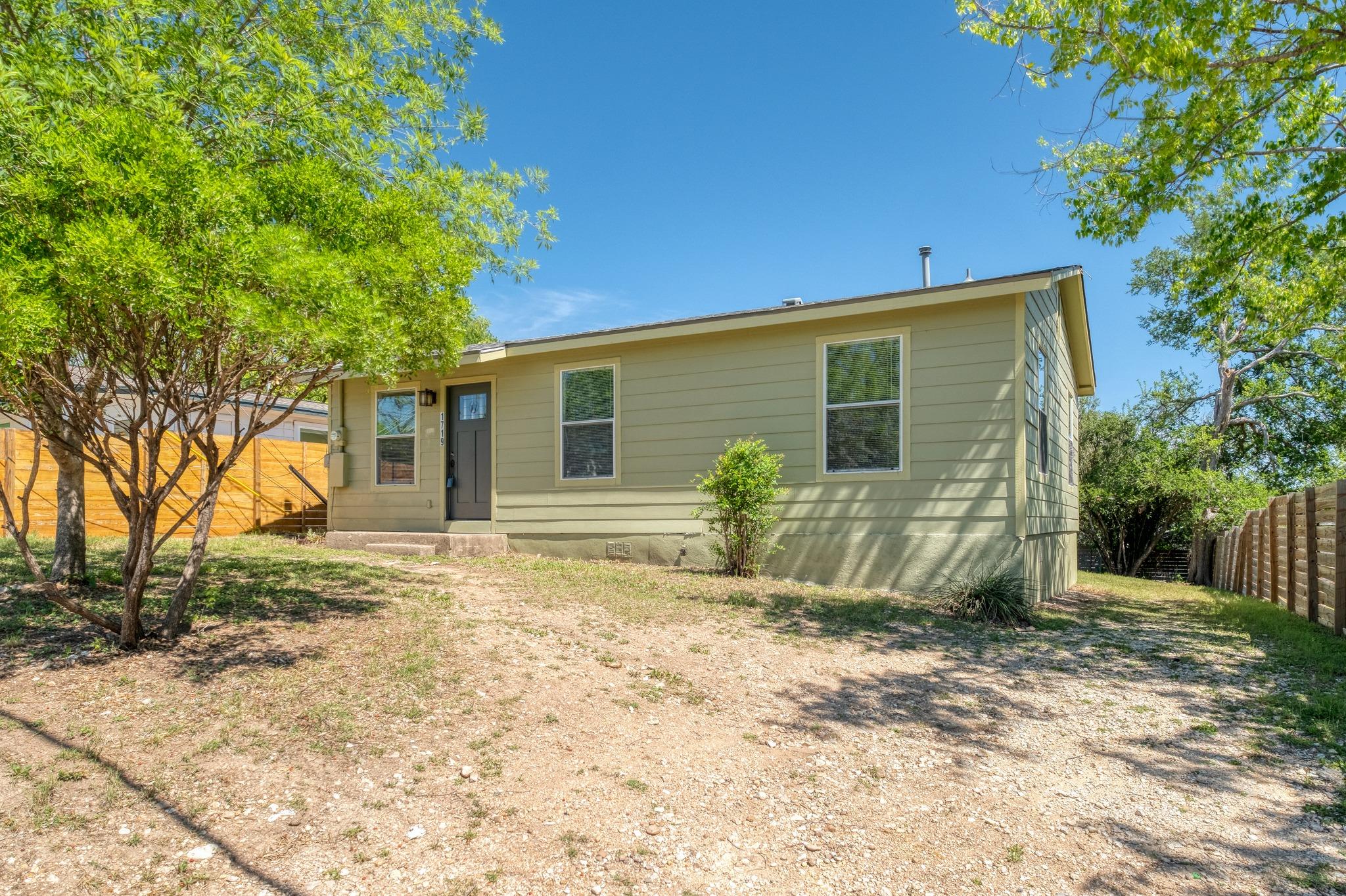 1719 ADINA St Property Photo 1