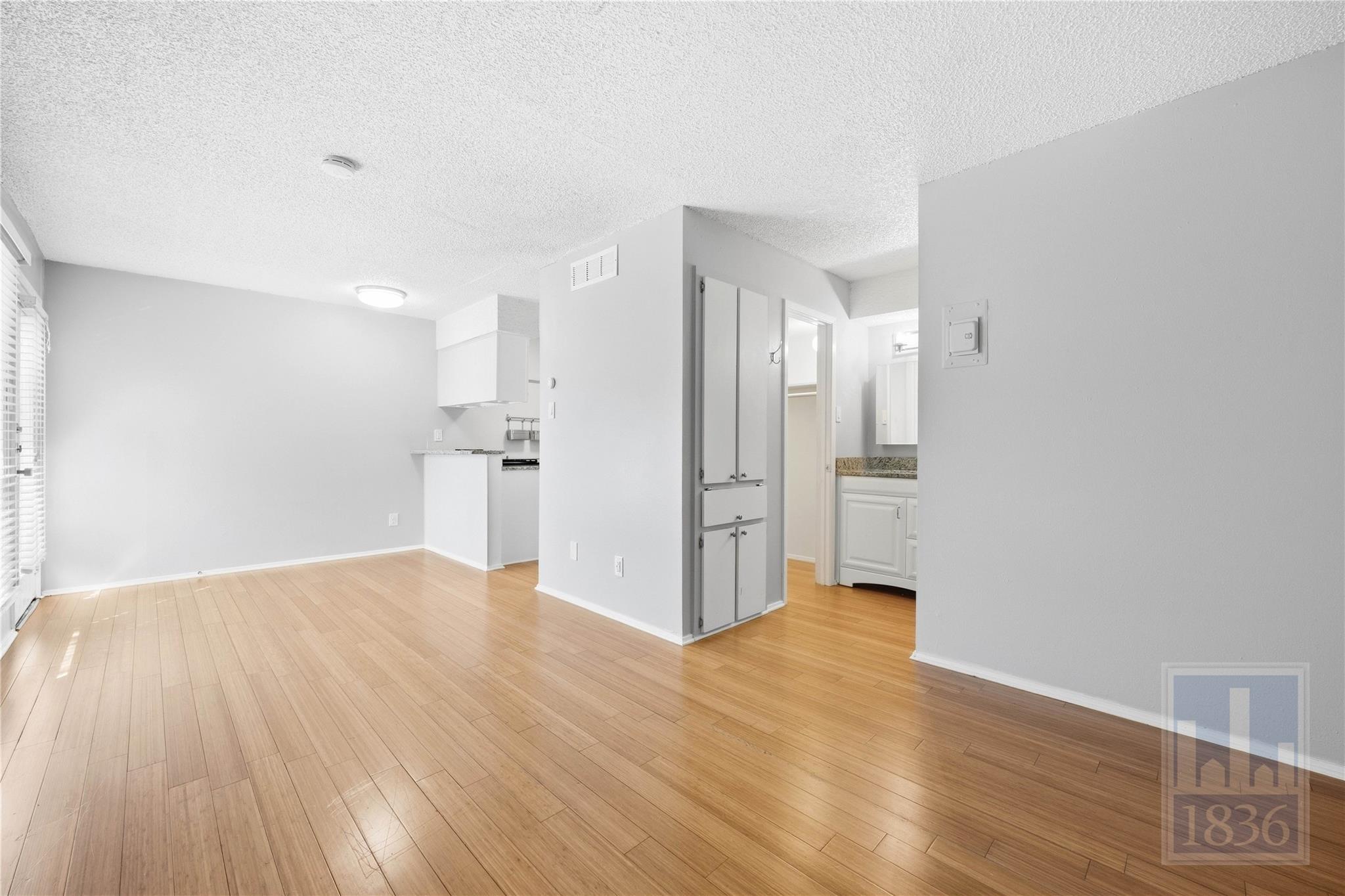 1111 W 10th St #209 Property Photo 10