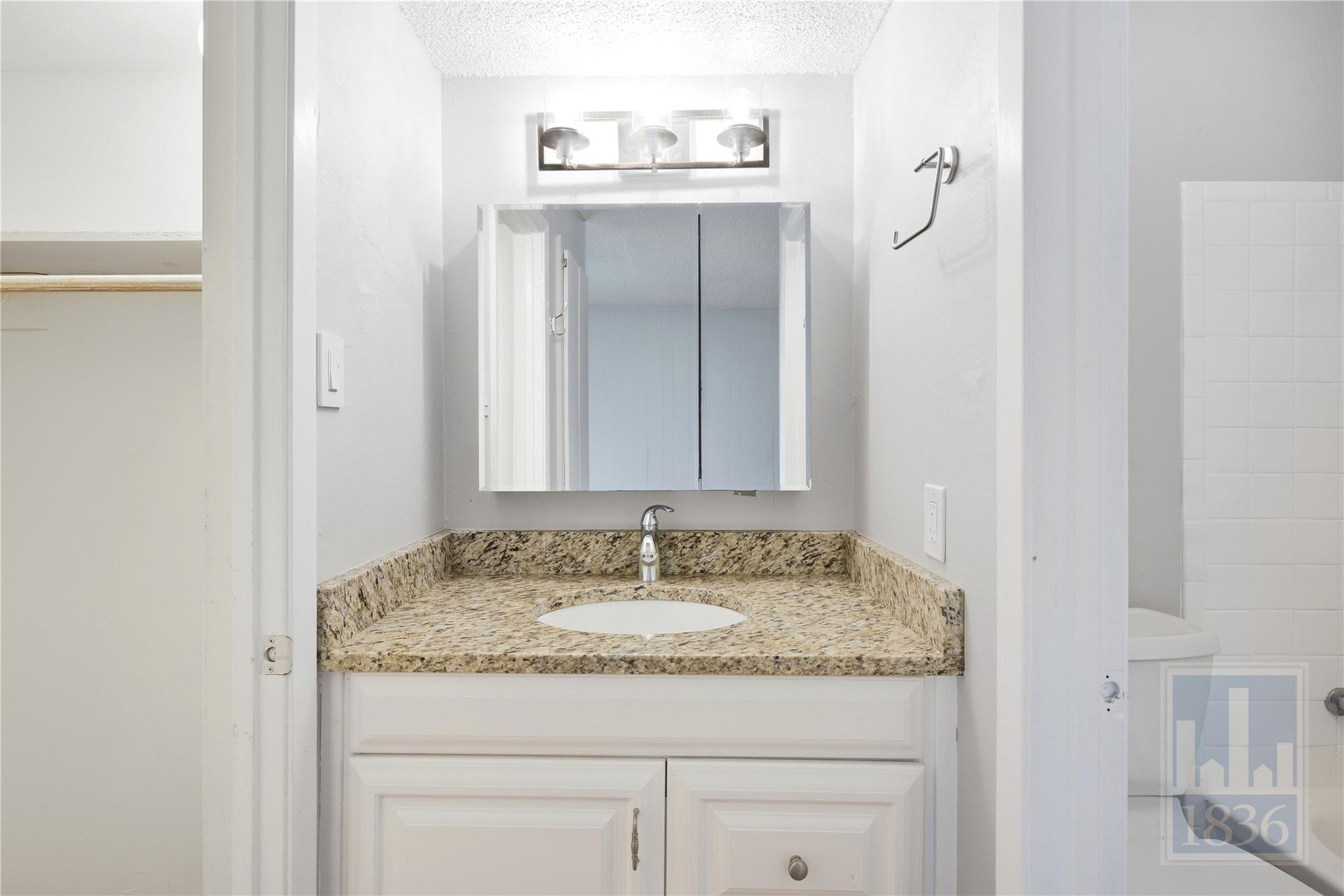 1111 W 10th St #209 Property Photo 16