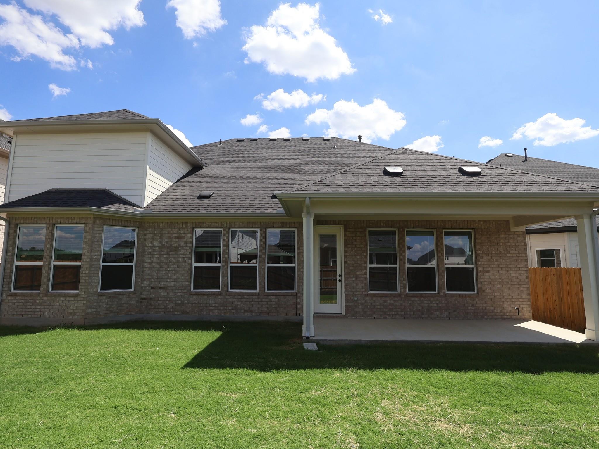 3721 Plentywood Ln Property Photo 5