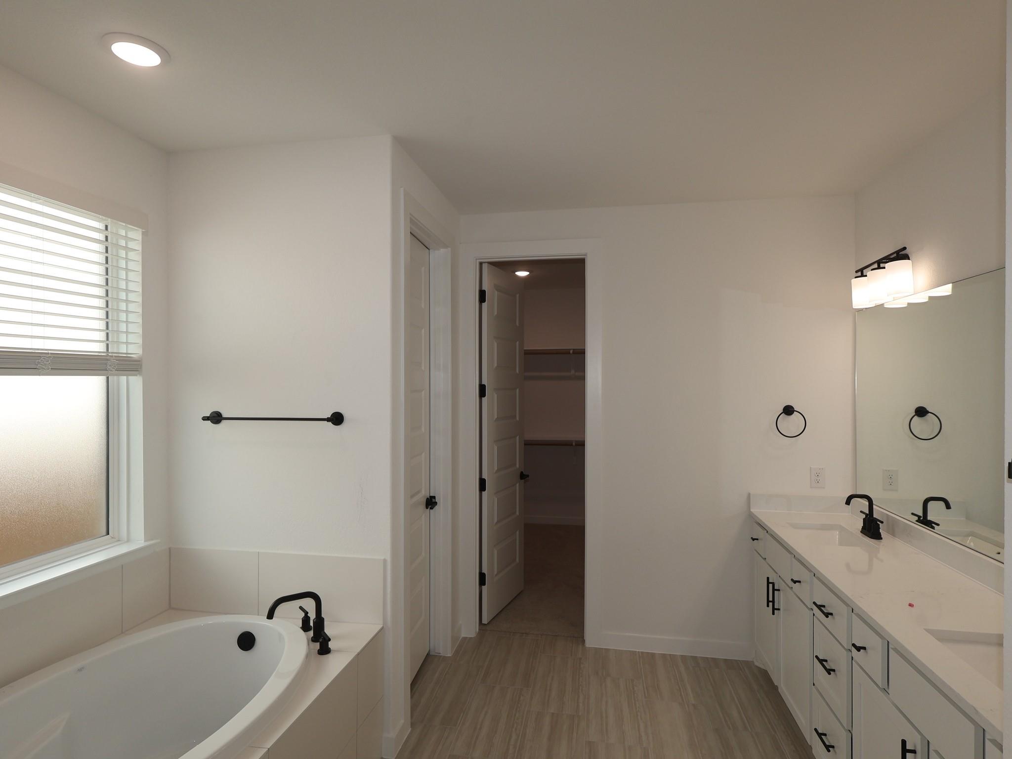 3721 Plentywood Ln Property Photo 16