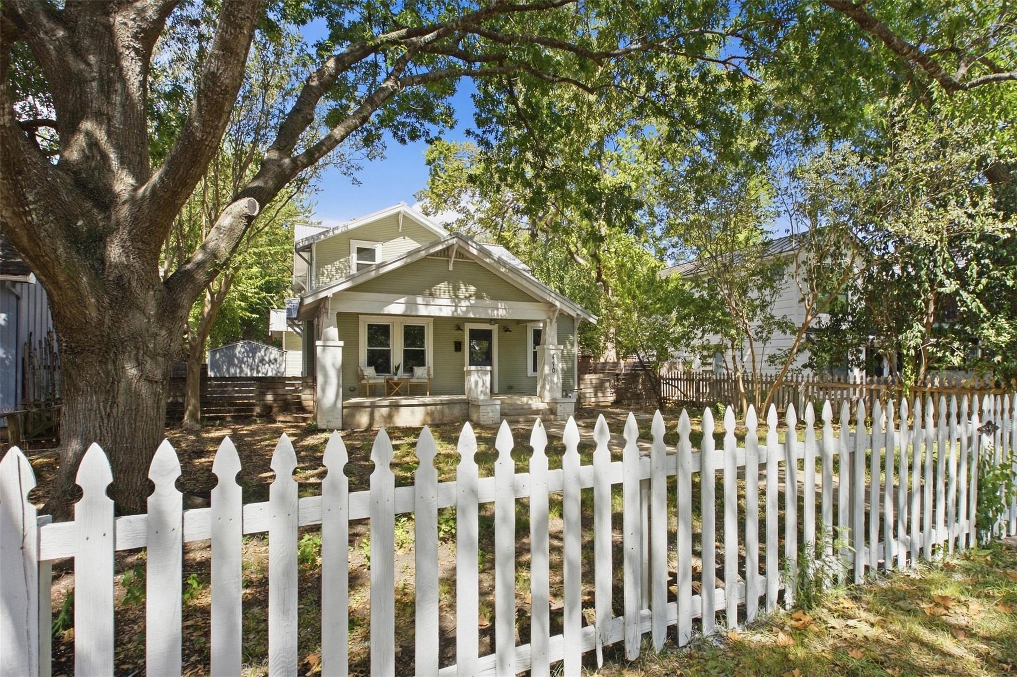 4210 Avenue G None Property Photo 2