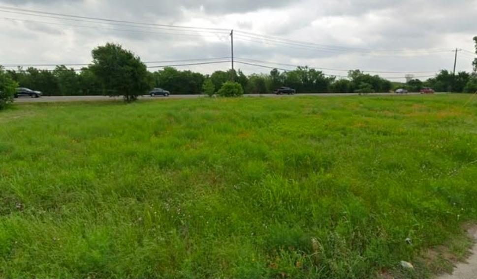2309 N Bell Blvd Property Photo 4