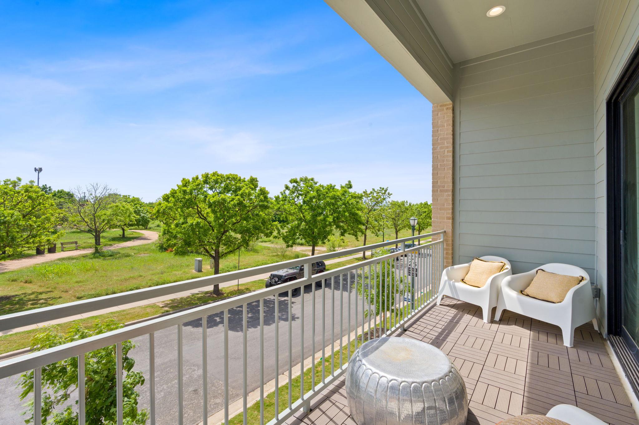 3807 Threadgill St Property Photo