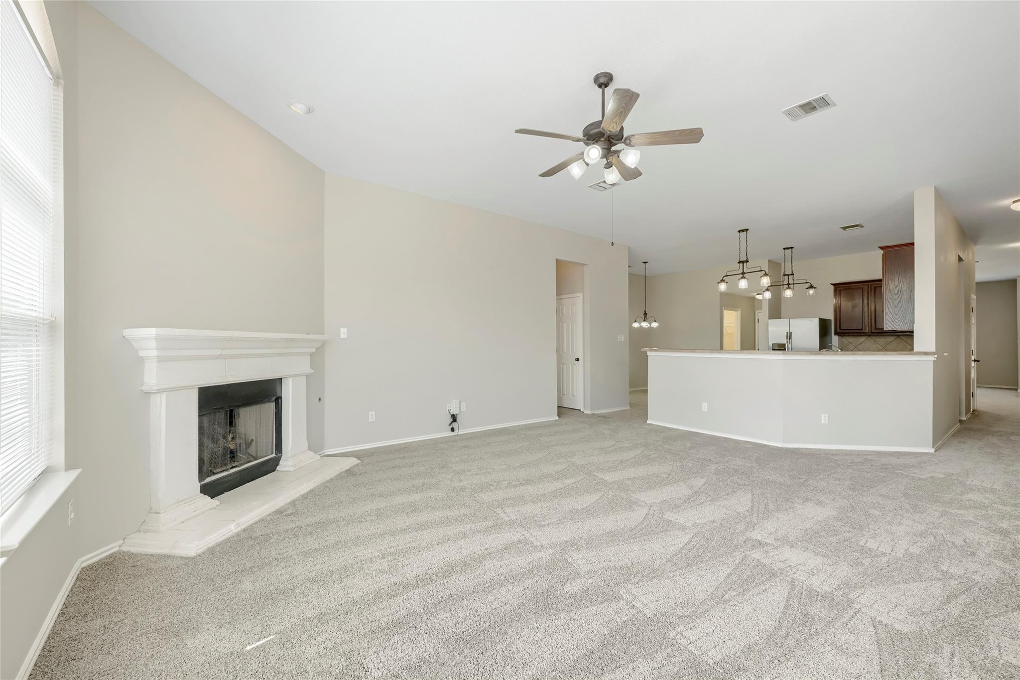 18705 Deep Water Dr Property Photo 5