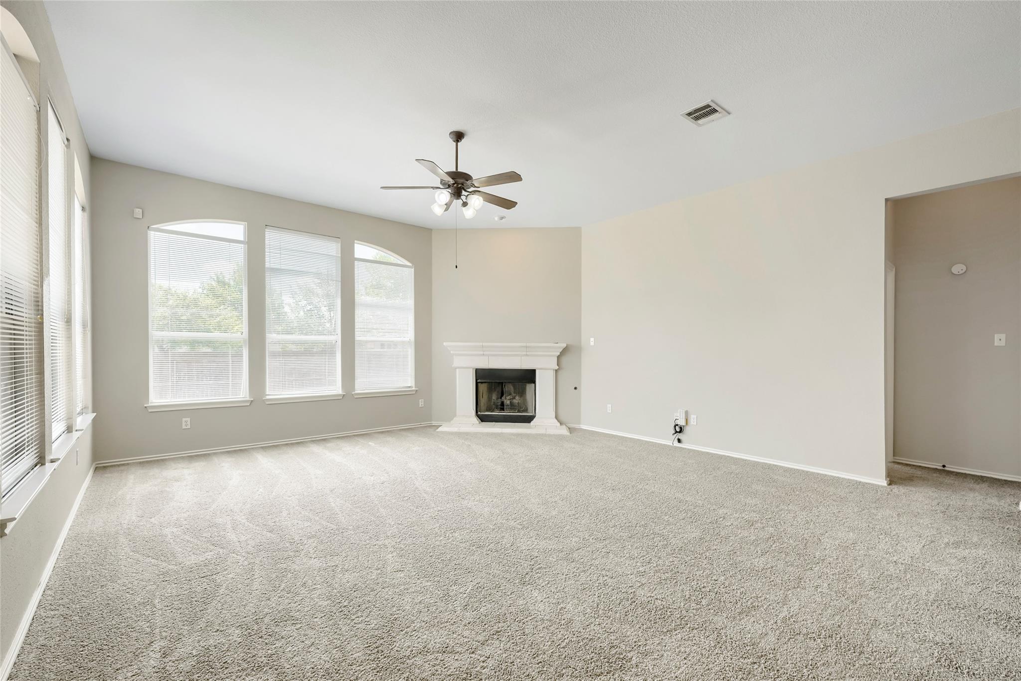 18705 Deep Water Dr Property Photo 6