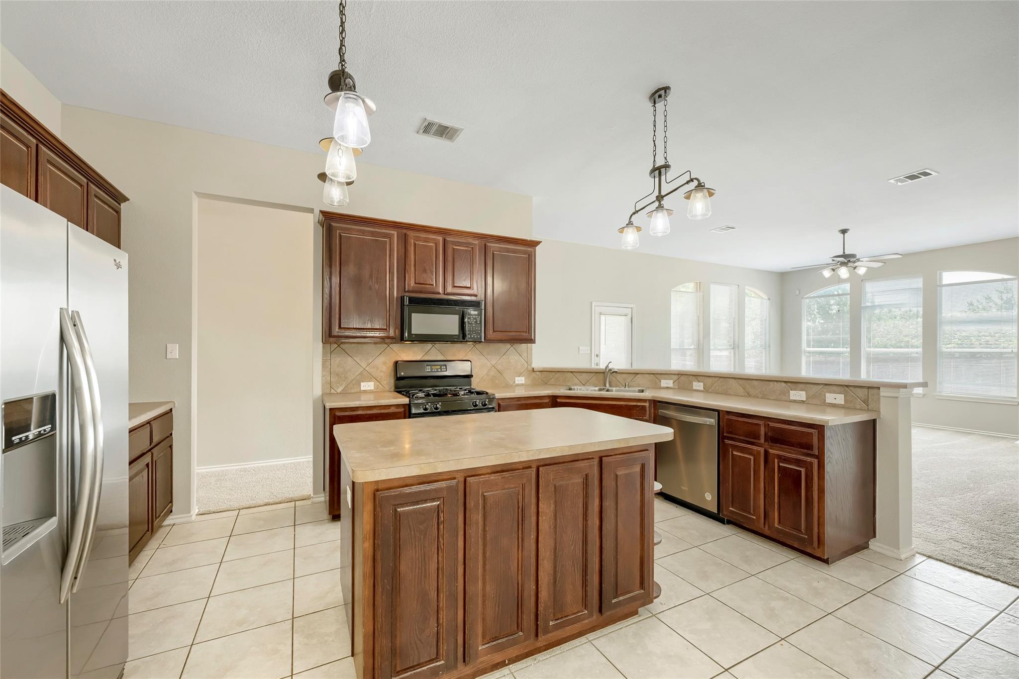 18705 Deep Water Dr Property Photo 7